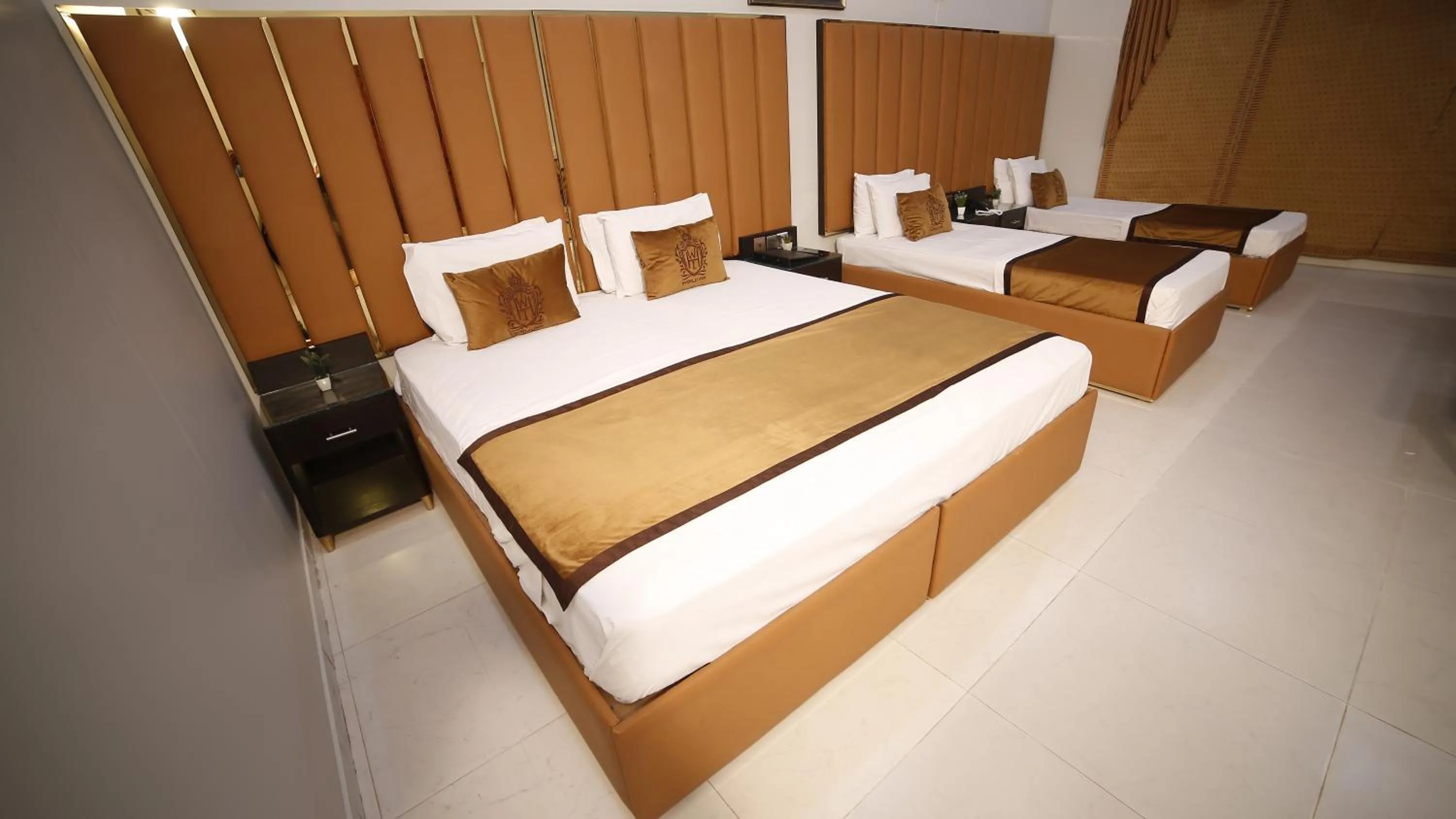 Bed in Four Squares by WI Hotel