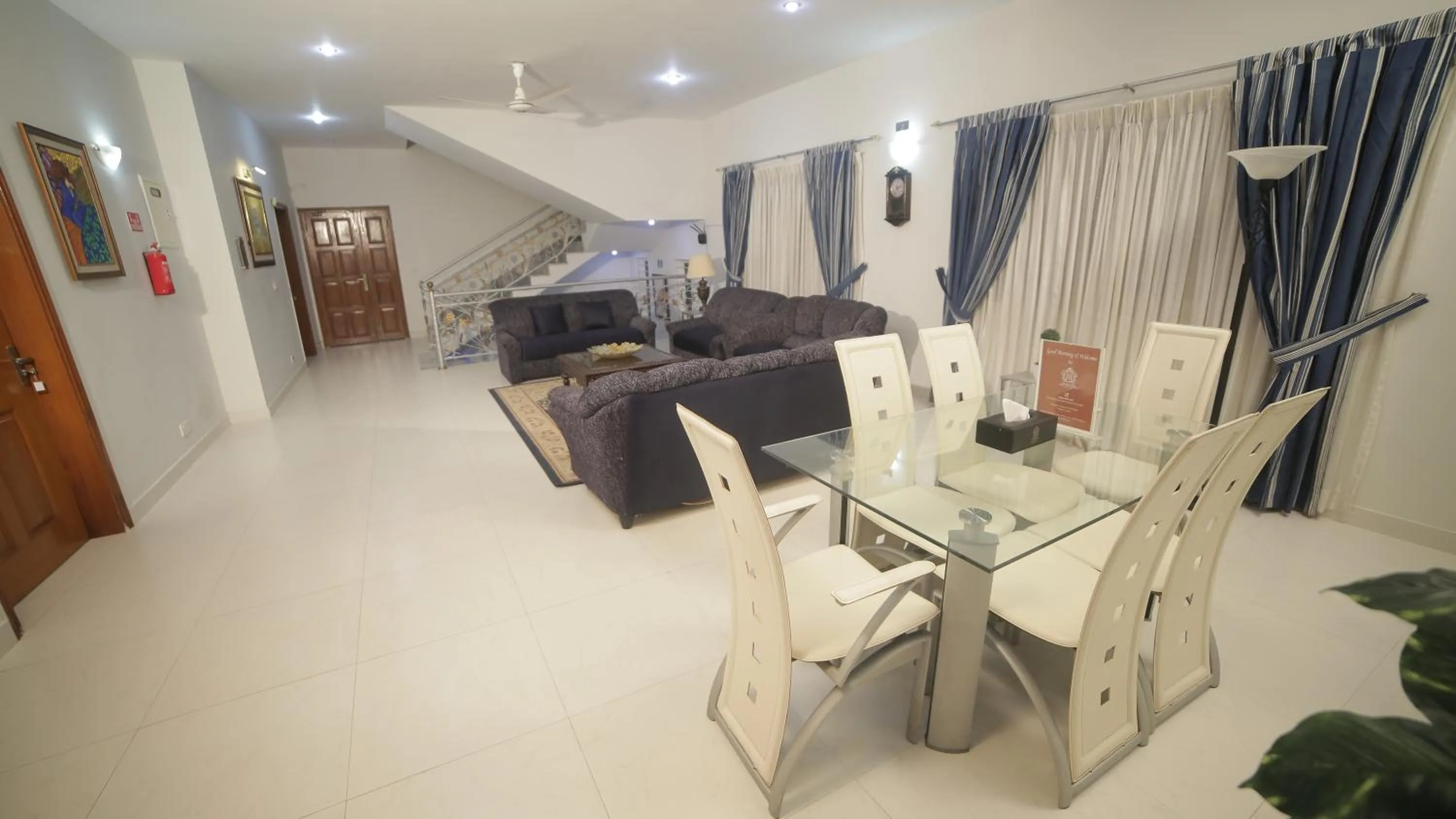 Living room in Four Squares by WI Hotel