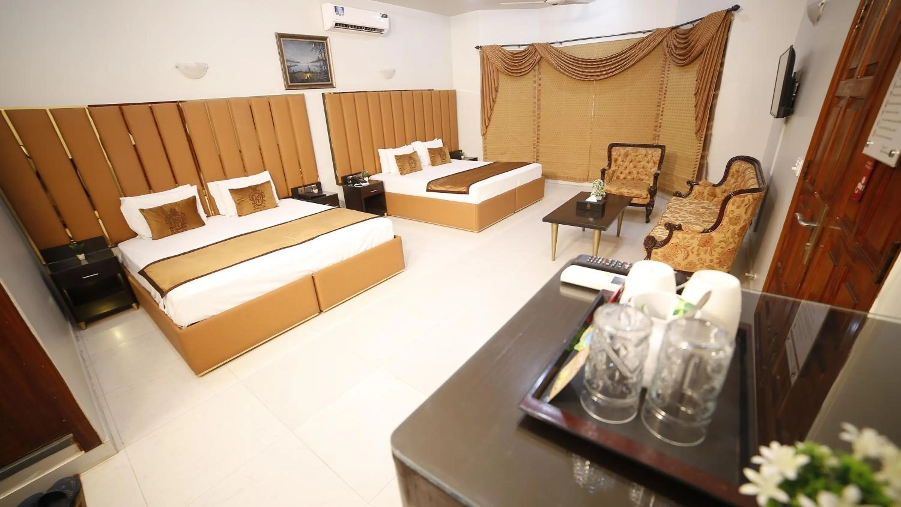 Bed in Four Squares by WI Hotel