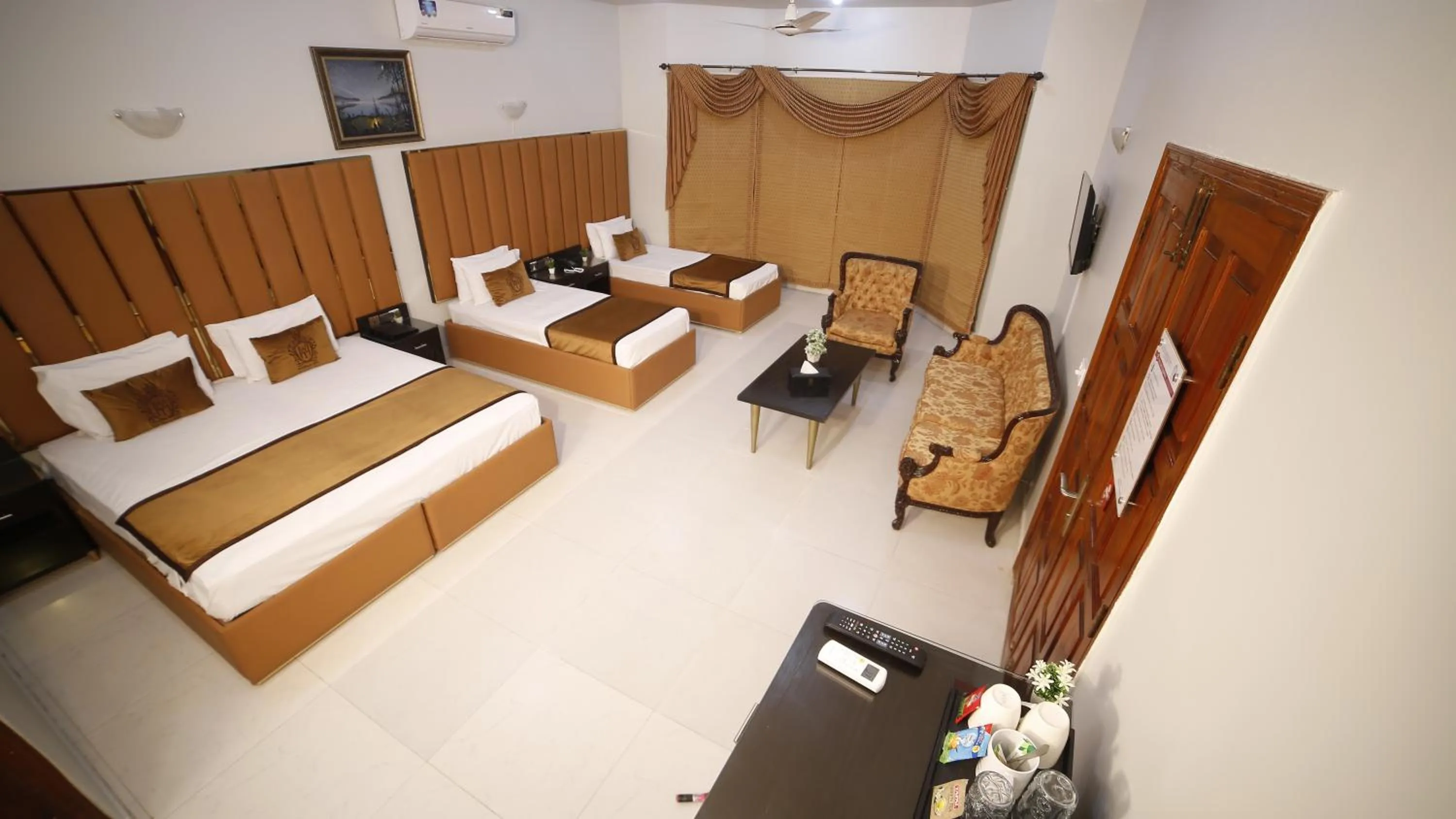 Bed in Four Squares by WI Hotel