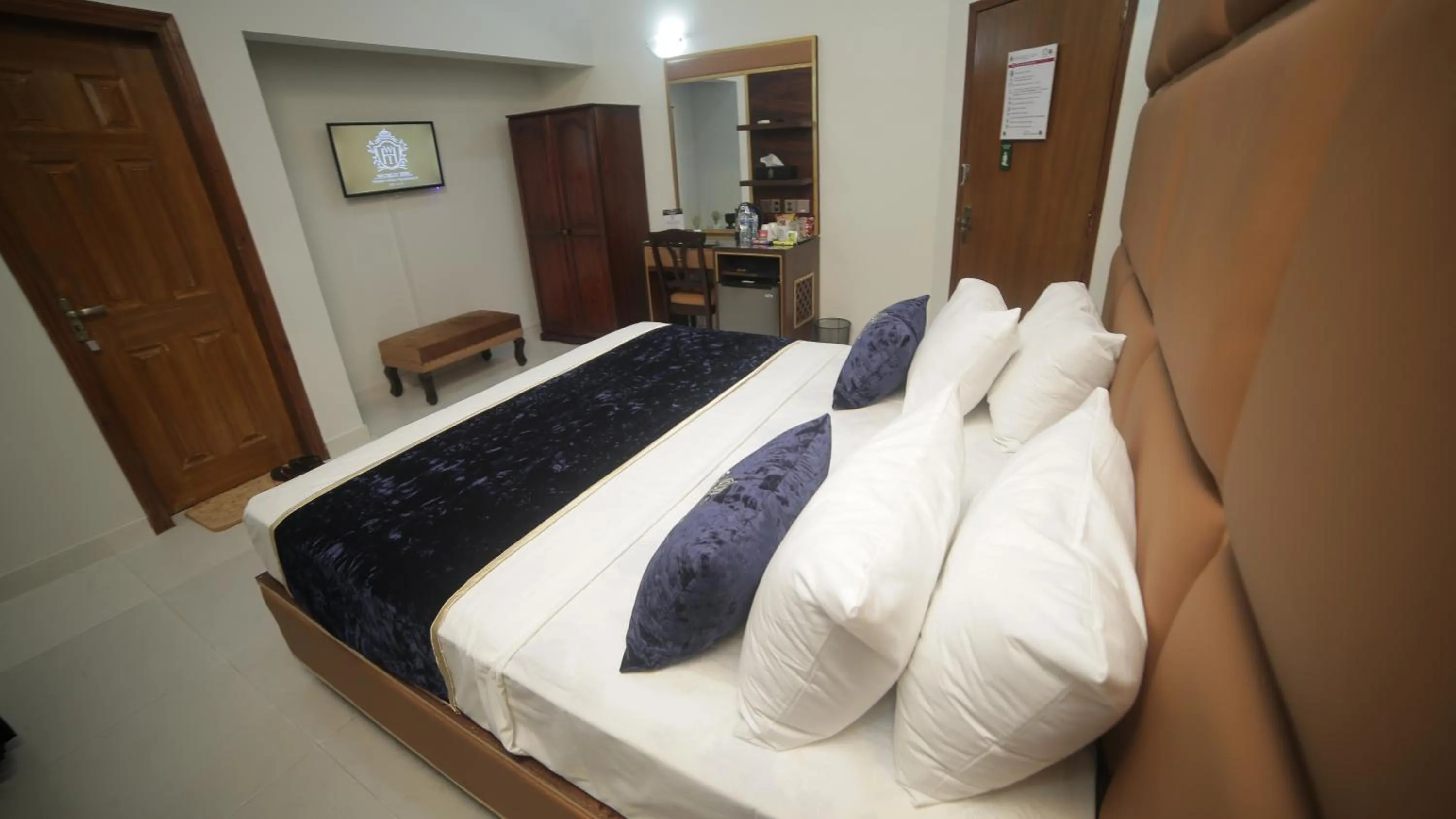 Bed in Four Squares by WI Hotel