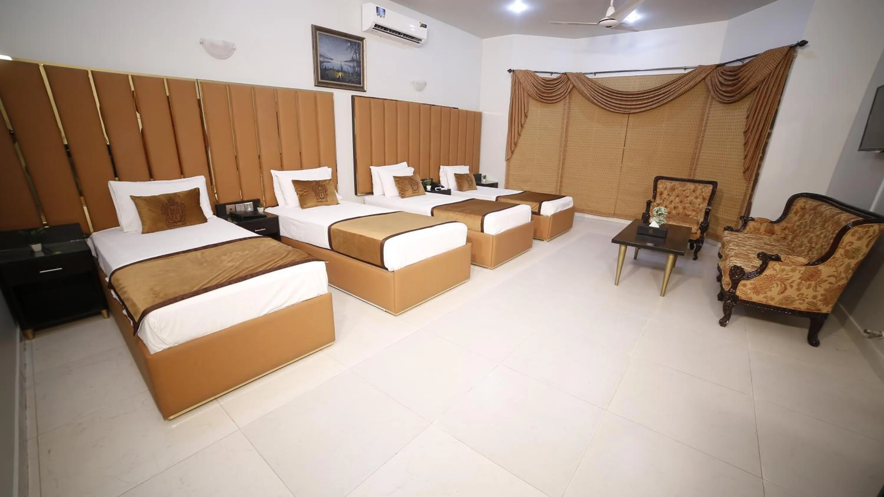 Bed in Four Squares by WI Hotel