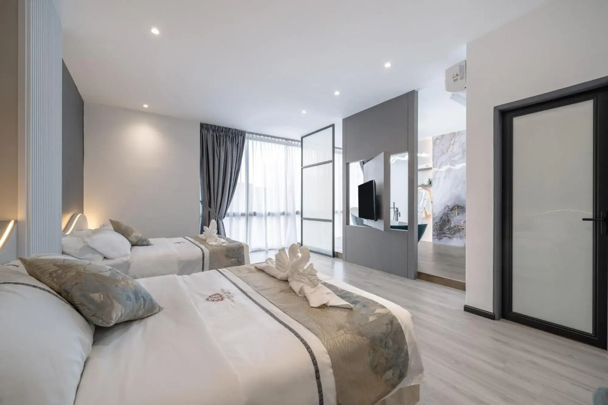 Saturn Hotel Saturn Hotel