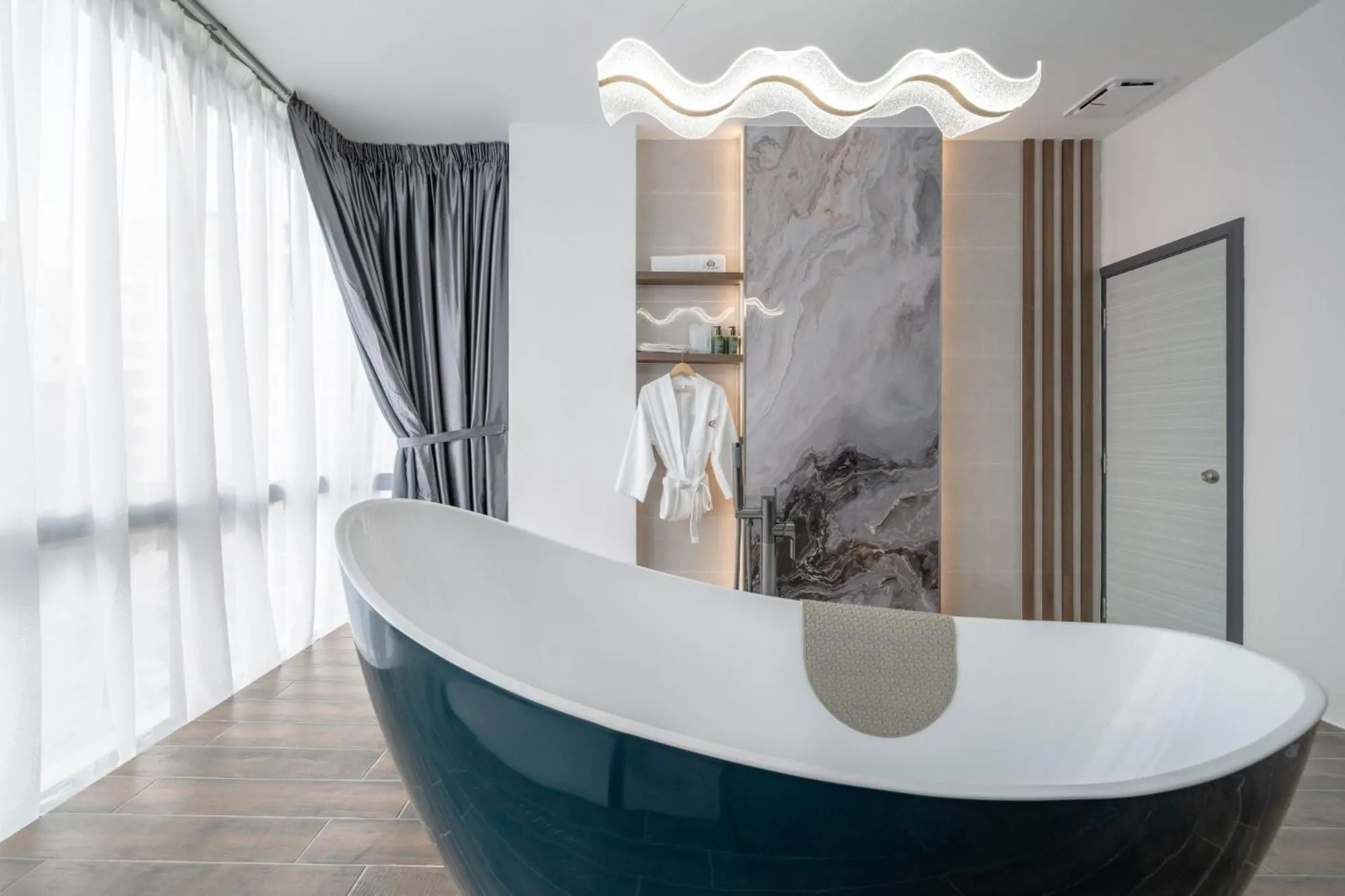 Hot Tub in Saturn Hotel