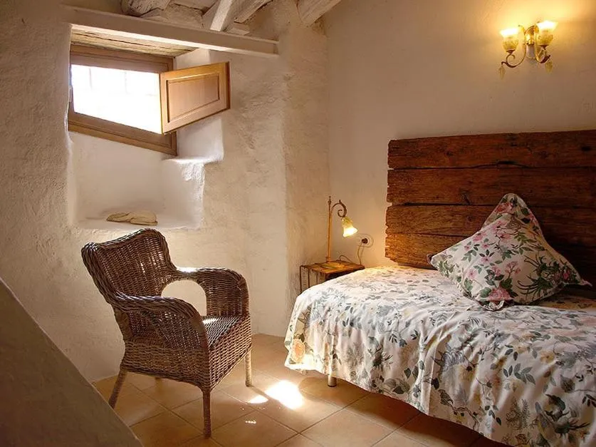 Bed in Ca l'Agnès
