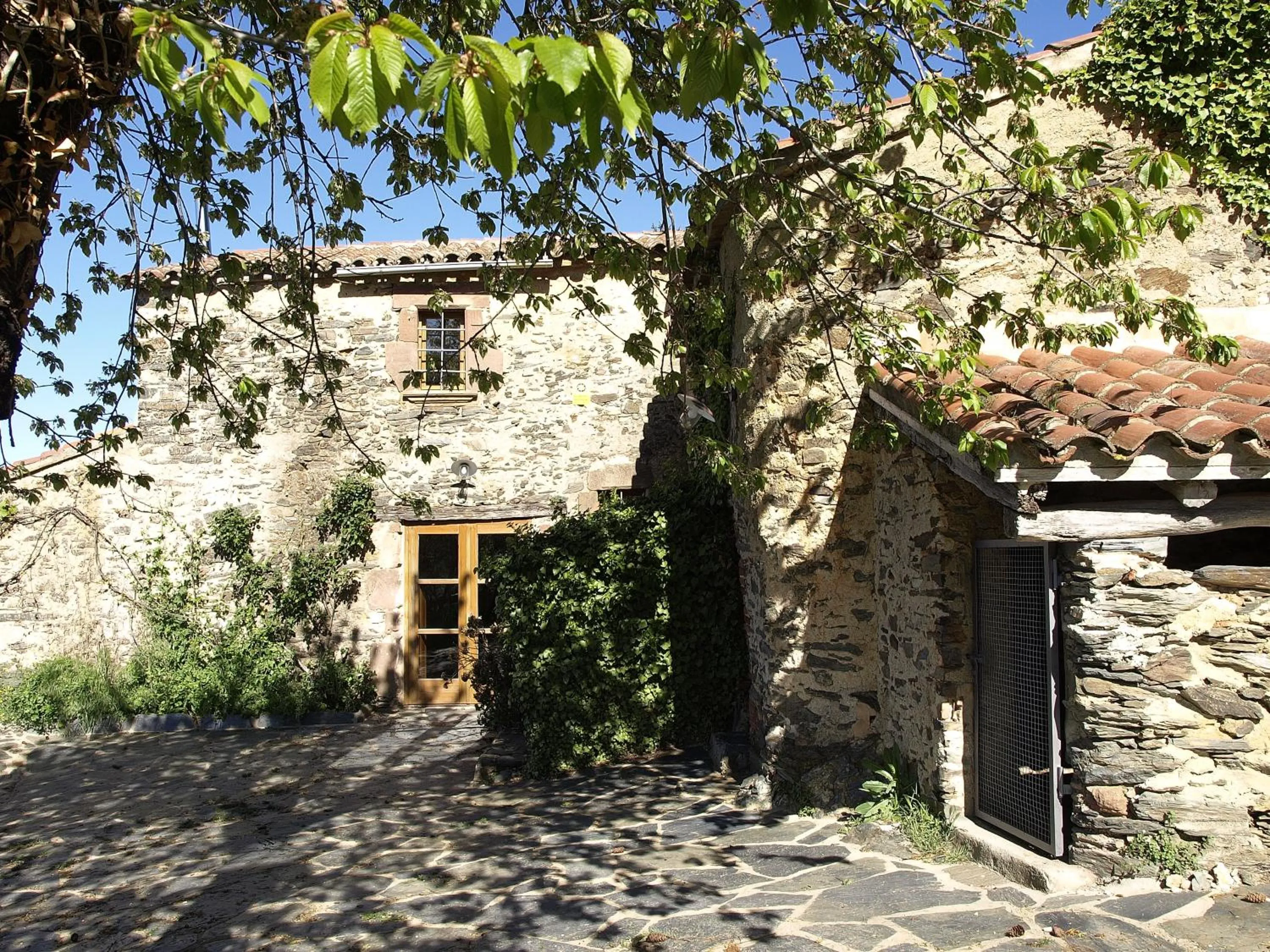 Facade/entrance in Ca l'Agnès