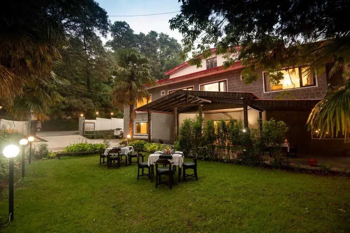 Property building in Langadle Manor