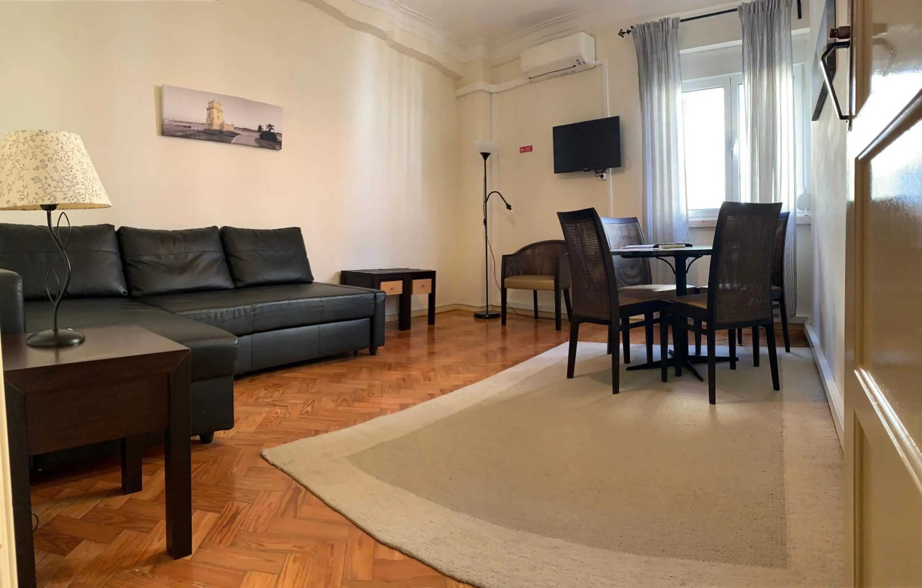 Living room in Discovery Apartment Expo - Aeroporto