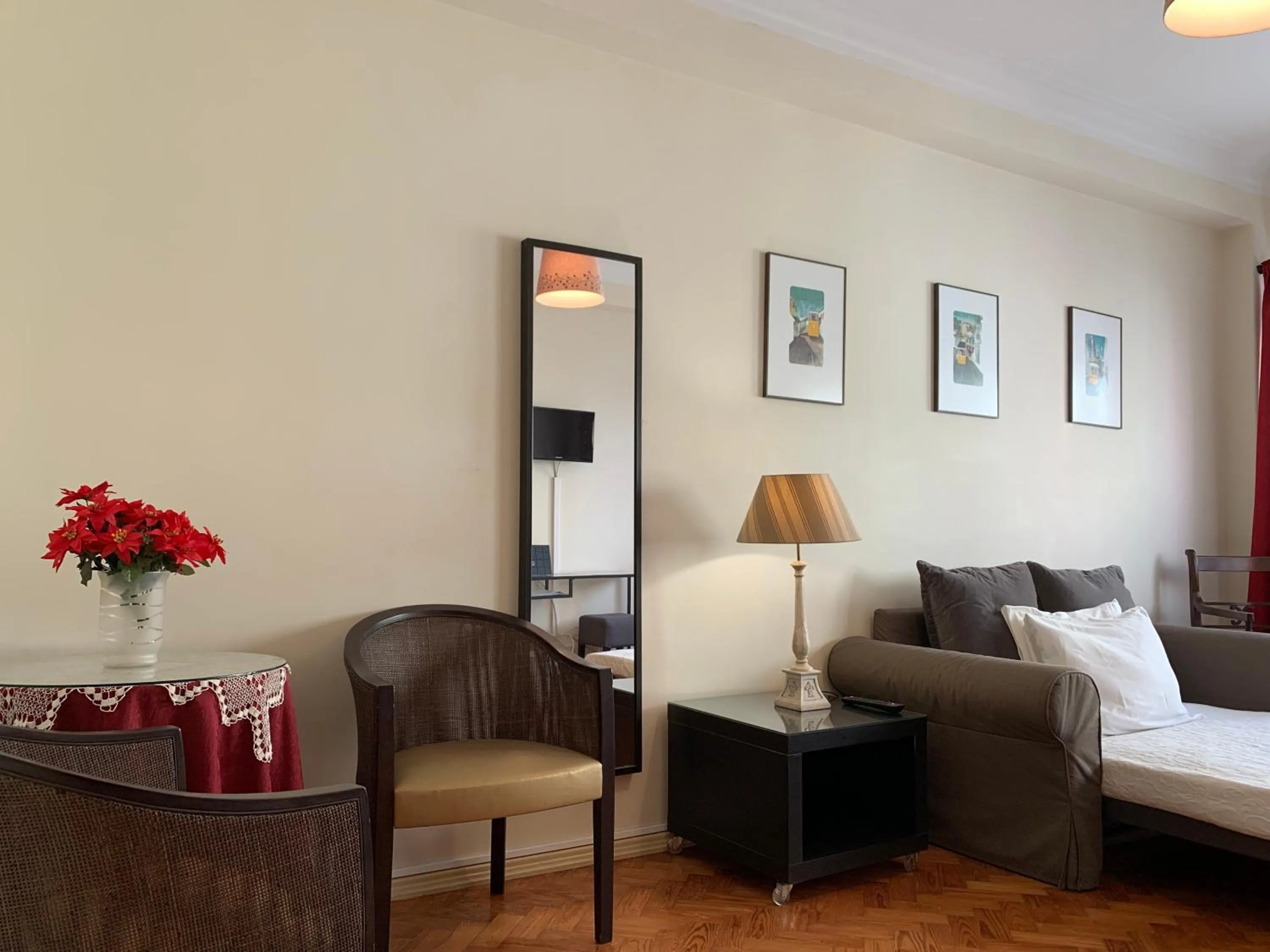 Decorative detail, Bed in Discovery Apartment Expo - Aeroporto