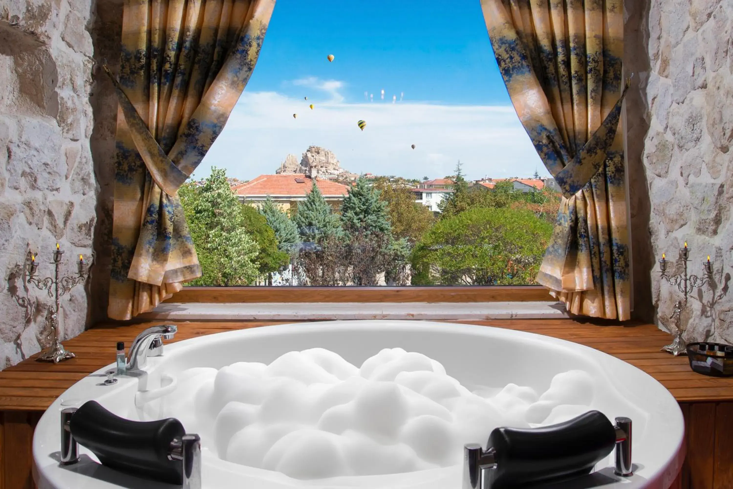 Deluxe Triple Room in Cappadocia Fiesta Stone House Deluxe Triple Room in Cappadocia Fiesta Stone House