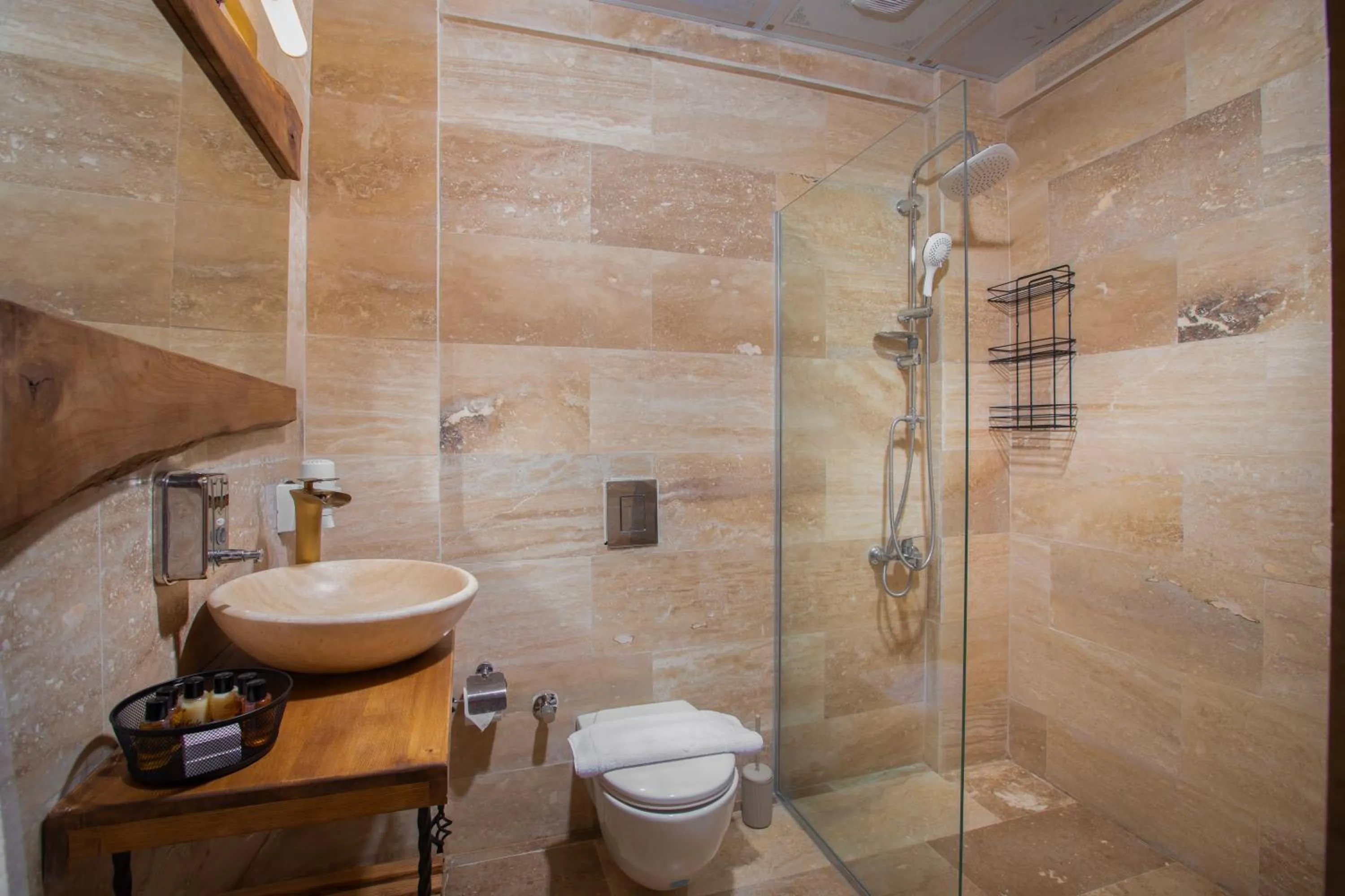 Shower in Cappadocia Fiesta Stone House