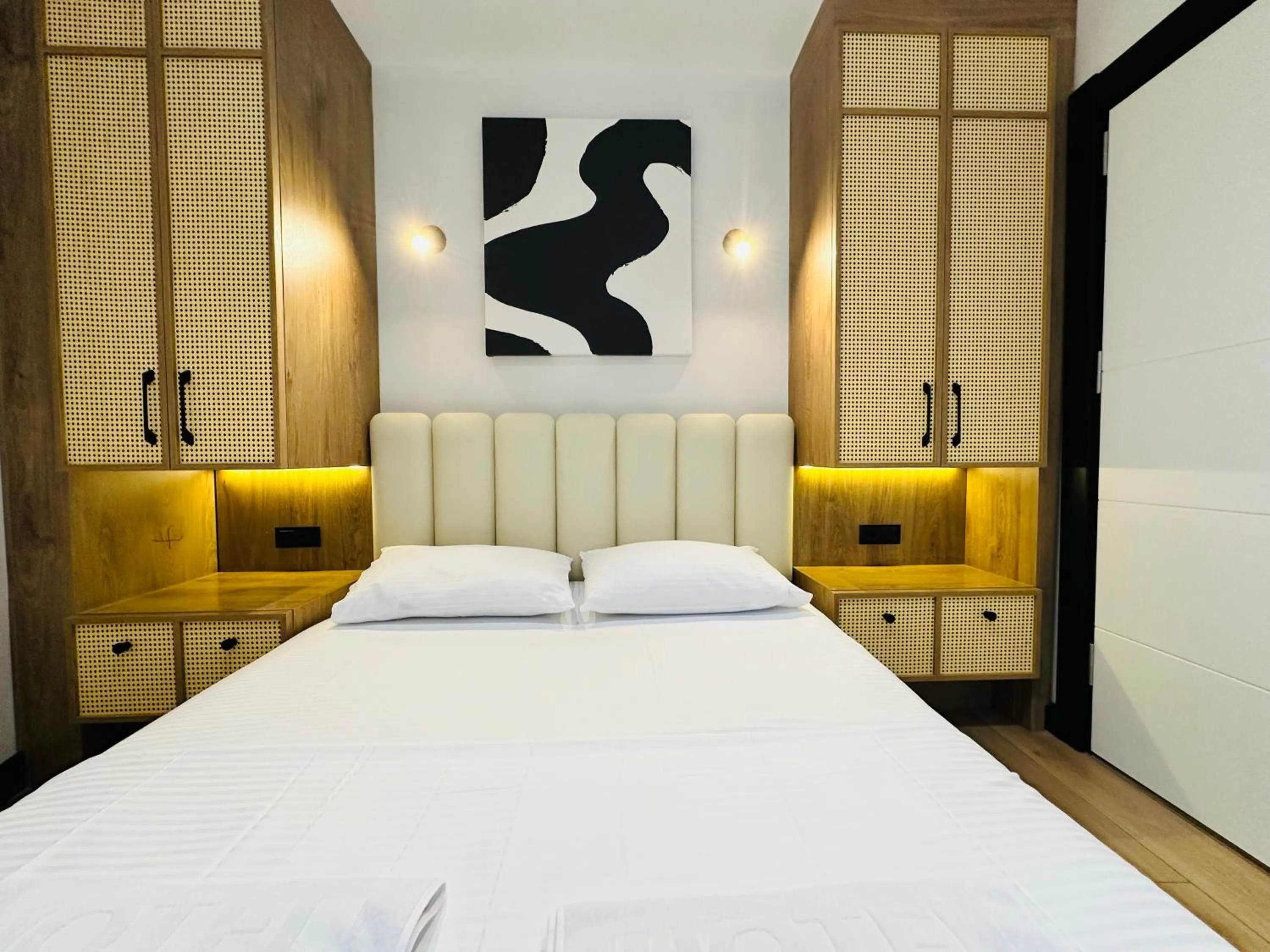 Bed in Rose Point Residence