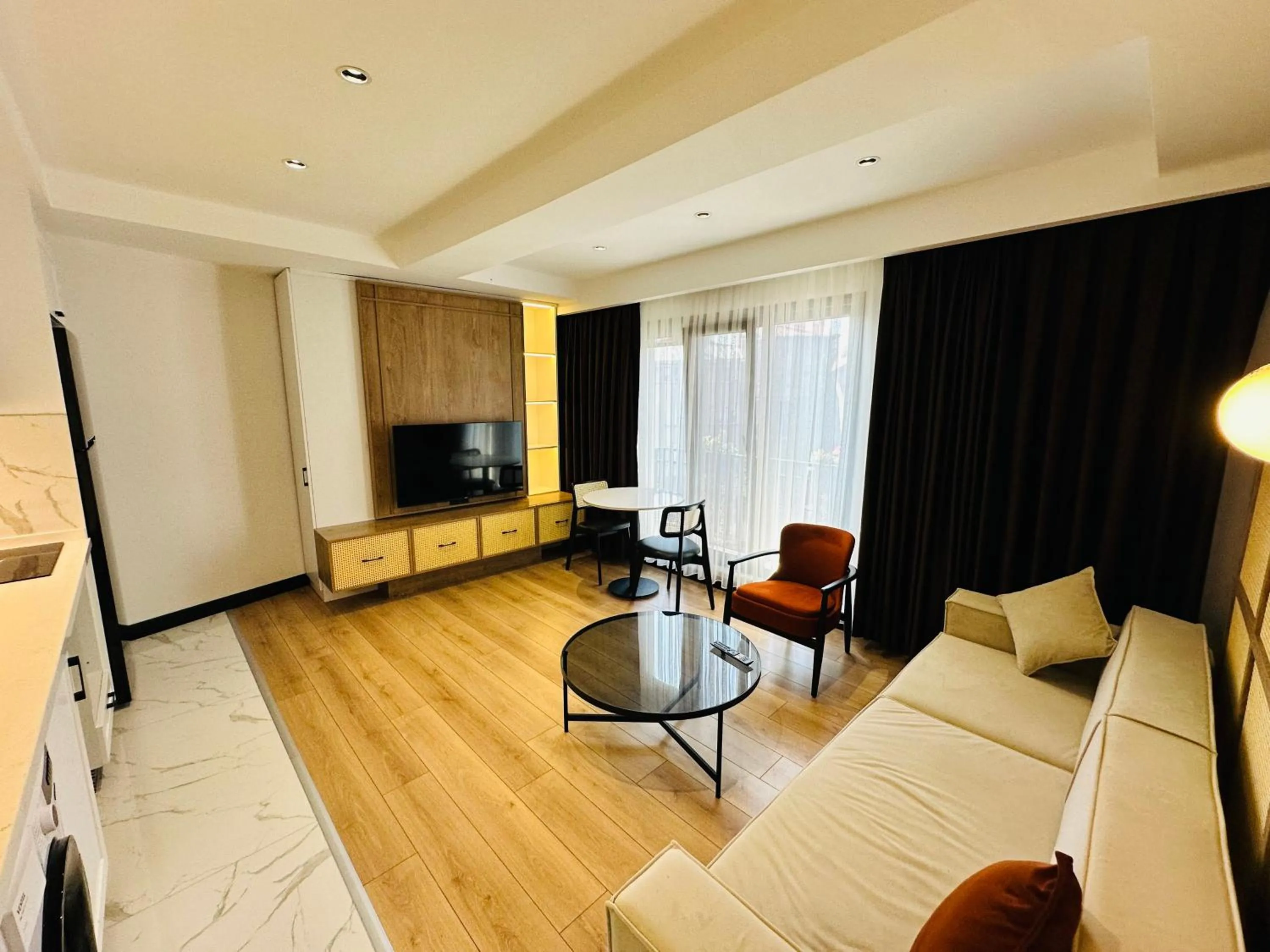 Communal lounge/ TV room in Rose Point Residence