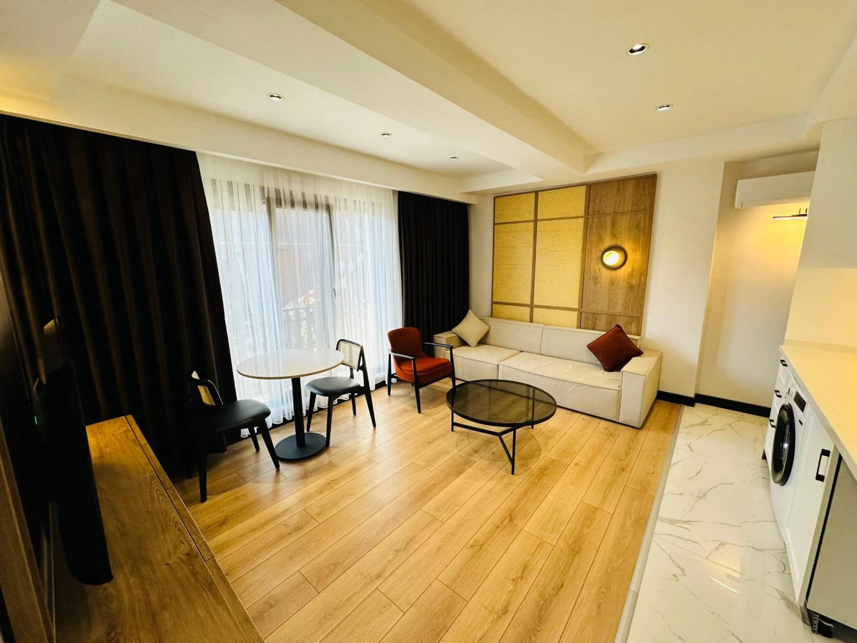 TV and multimedia, Bed in Rose Point Residence