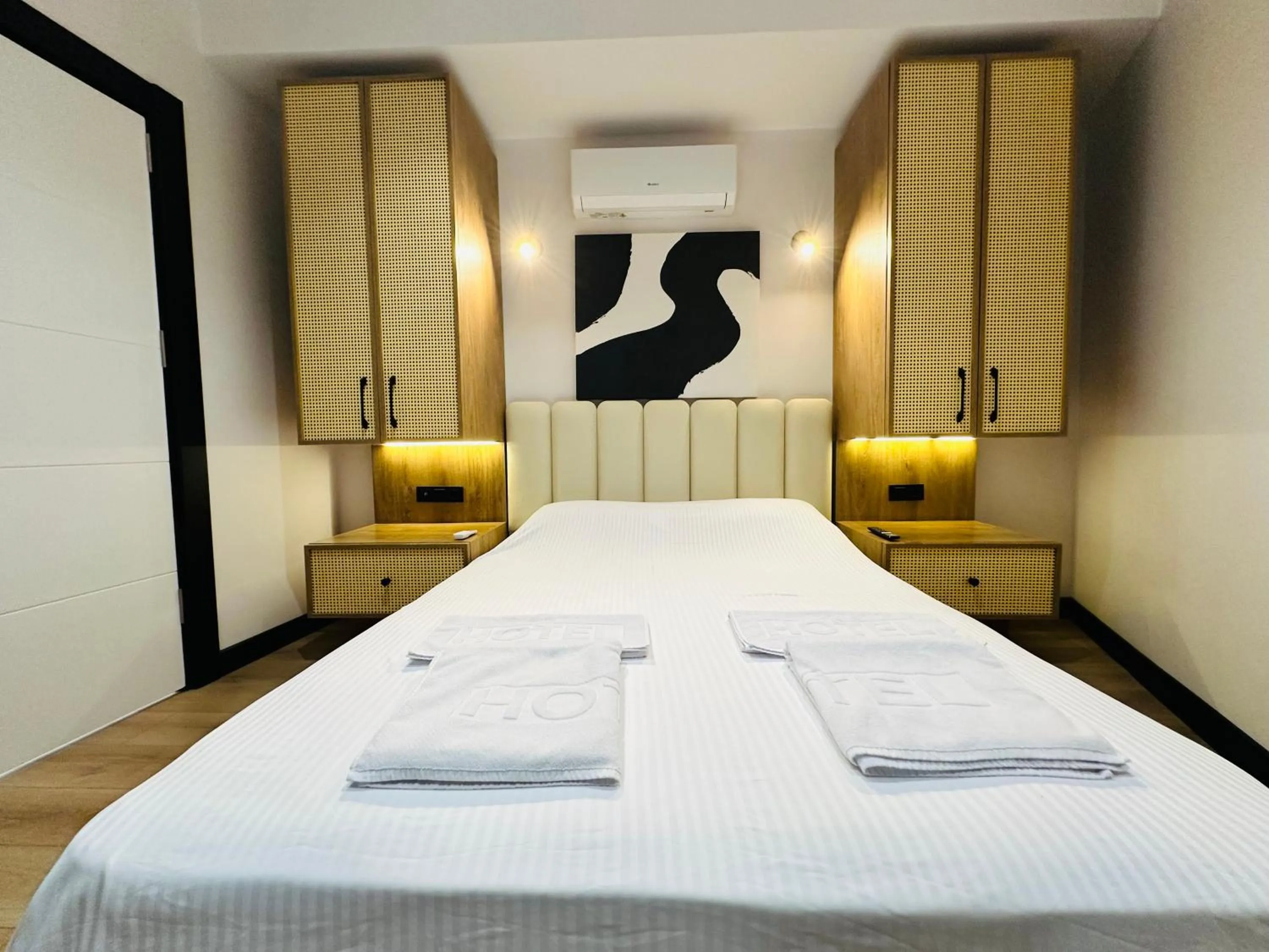 Bed in Rose Point Residence