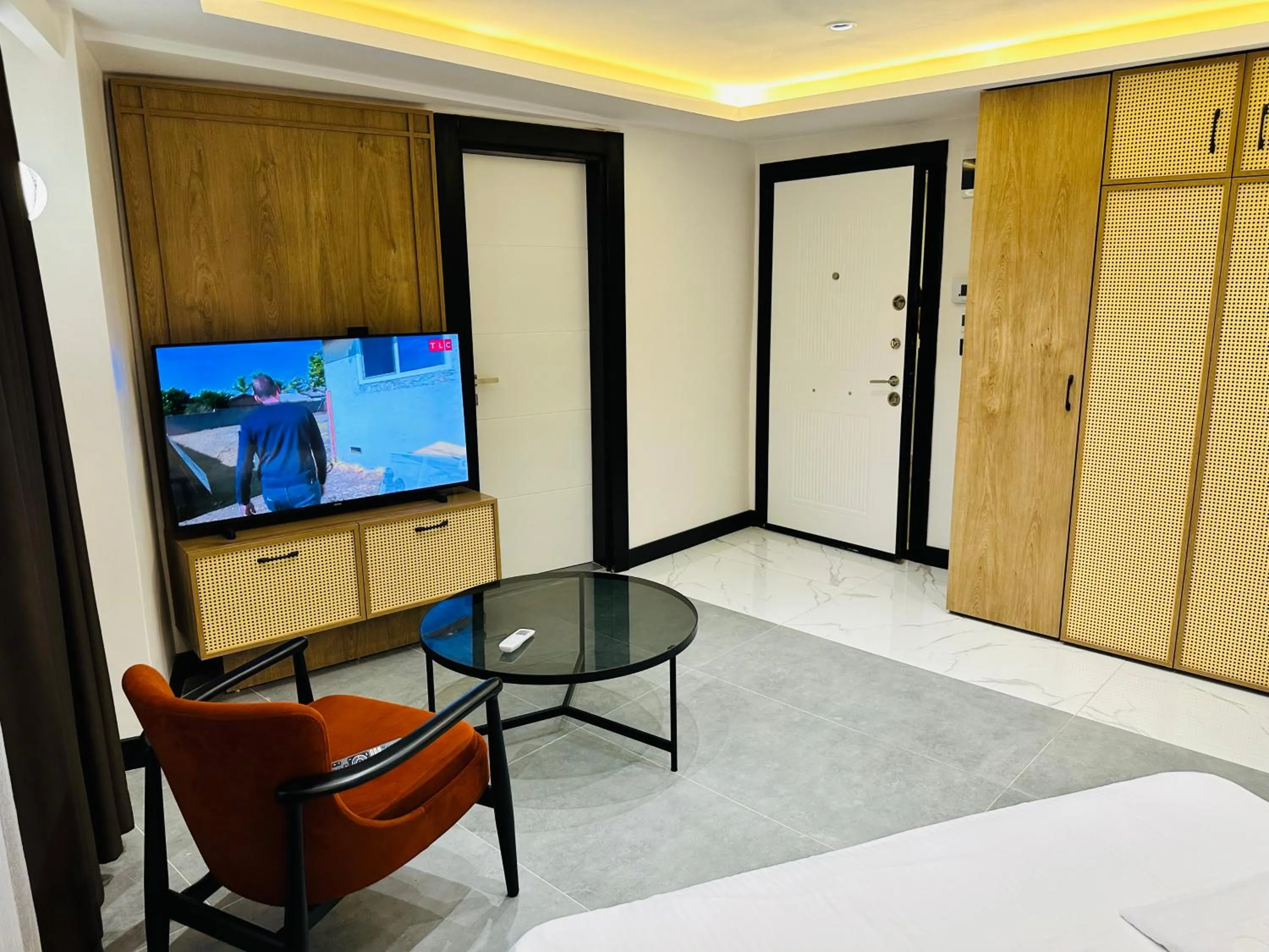 Communal lounge/ TV room, Bed in Rose Point Residence