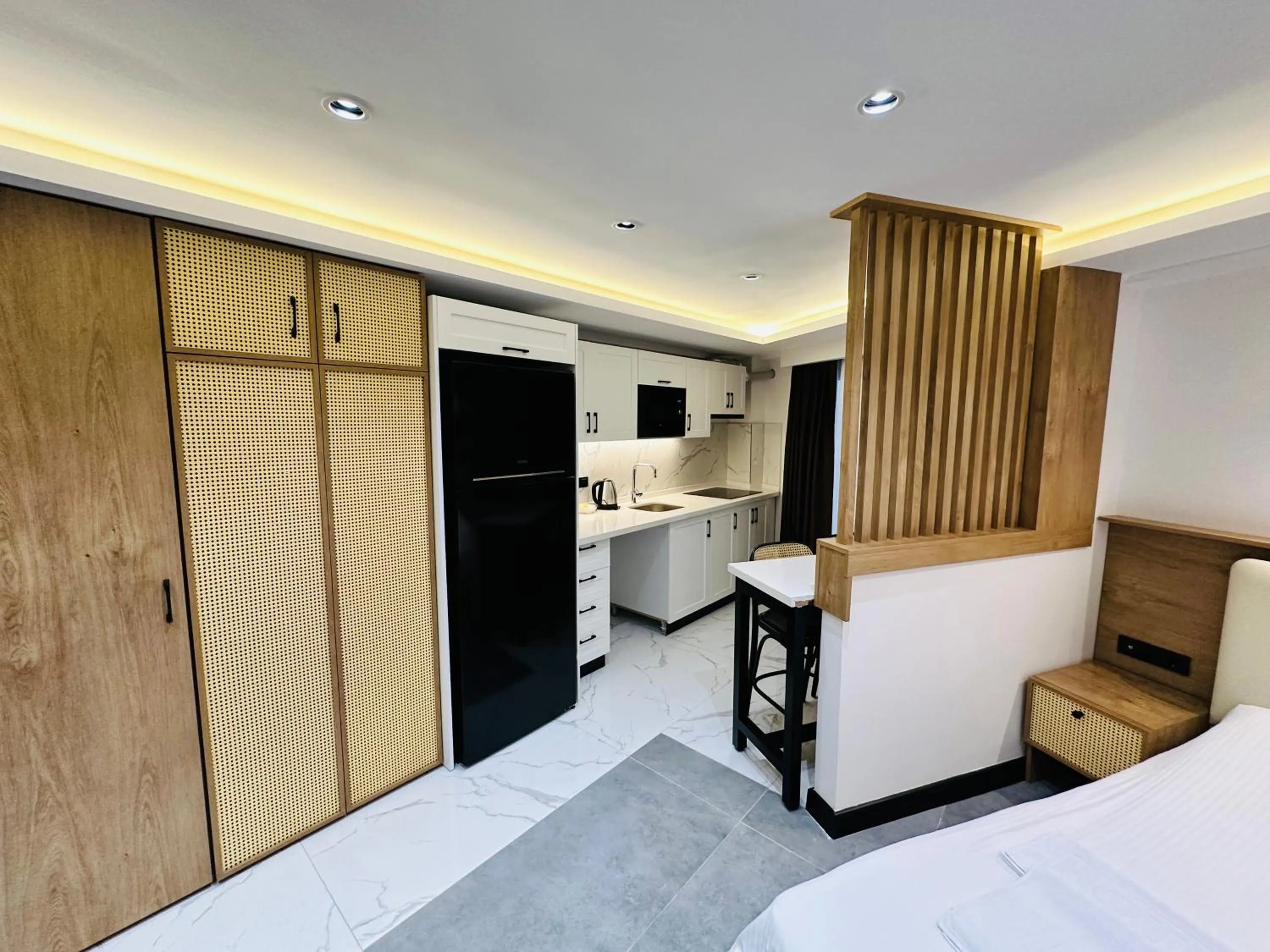 Kitchen or kitchenette, Bed in Rose Point Residence