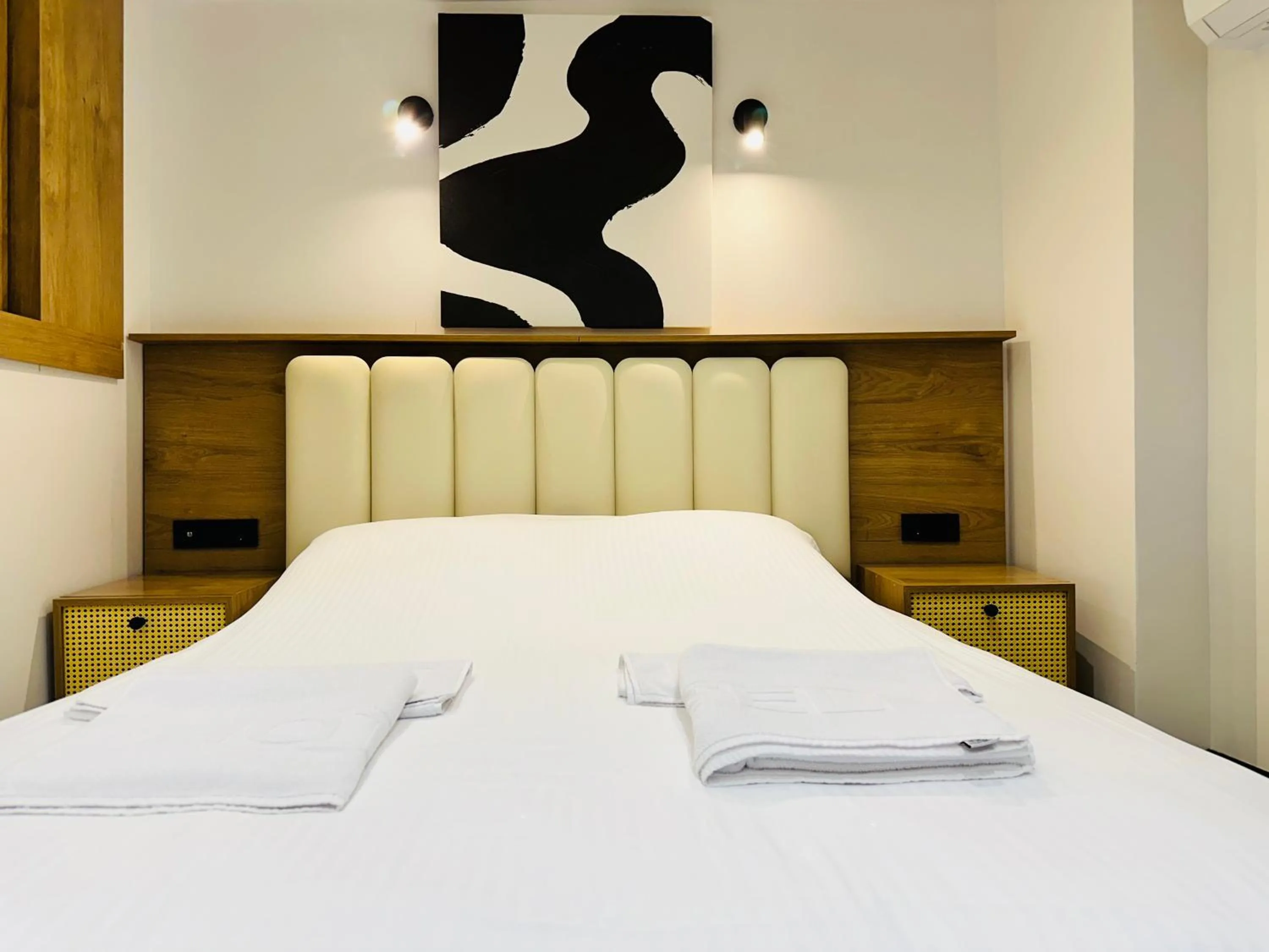 Bed in Rose Point Residence