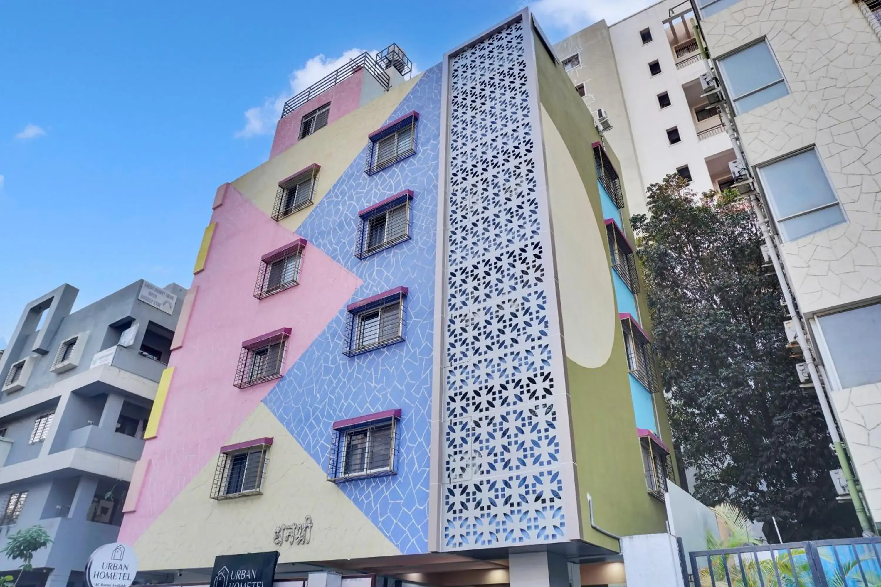 Facade/entrance in Urban Hometel Facade/entrance in Urban Hometel