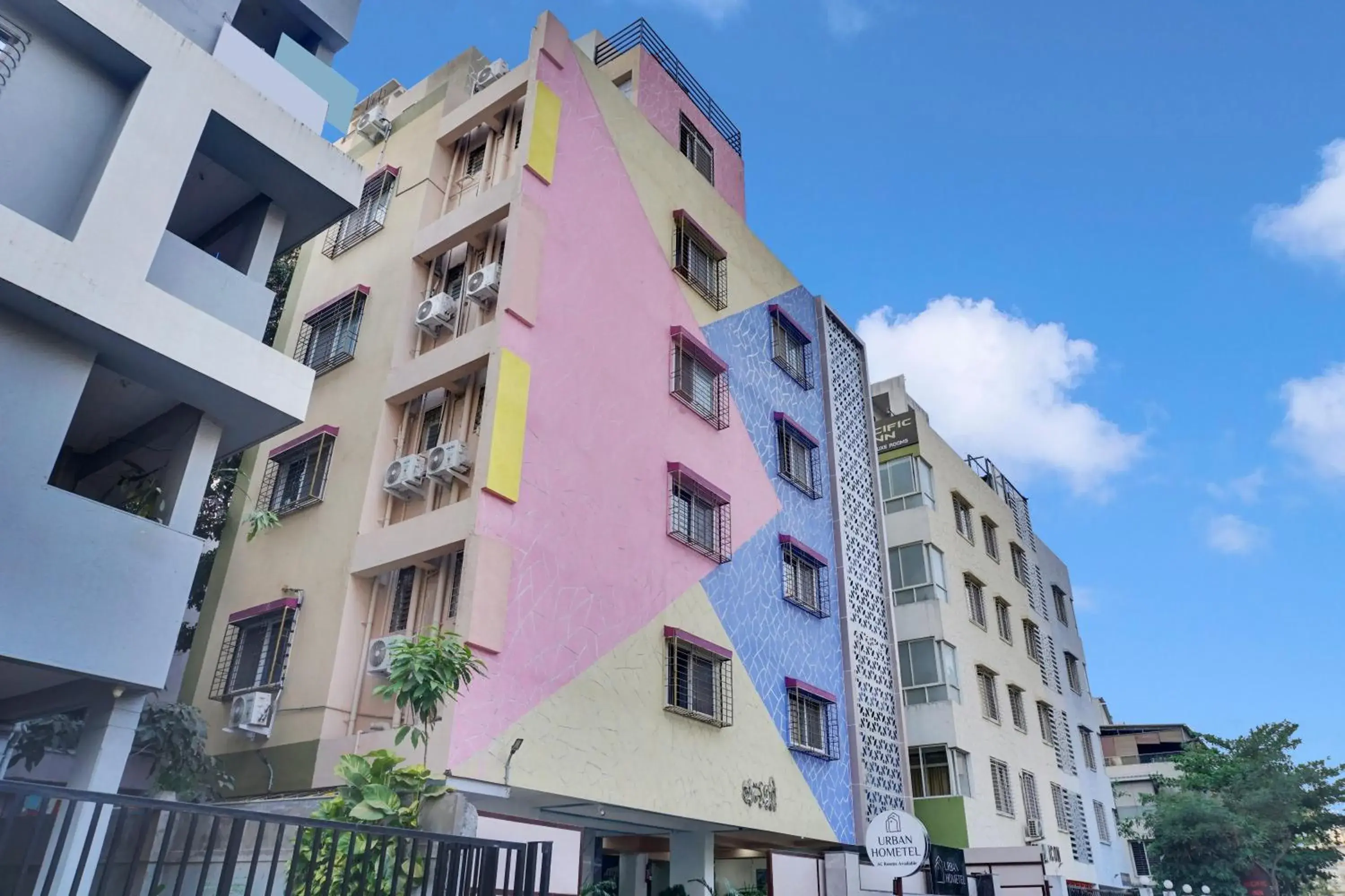 Facade/entrance in Urban Hometel Facade/entrance in Urban Hometel