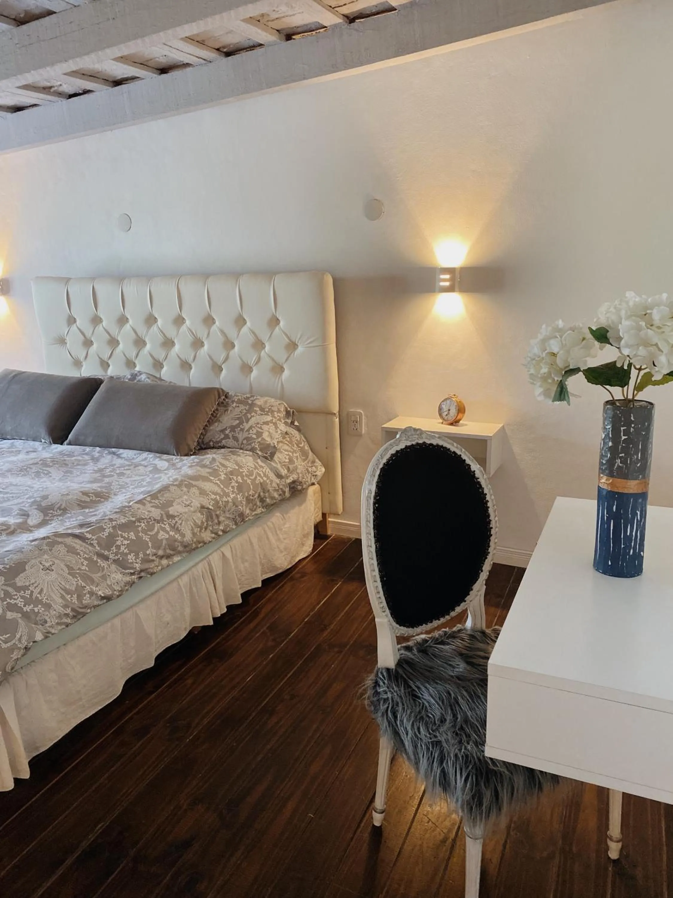Bed in Garden Loft