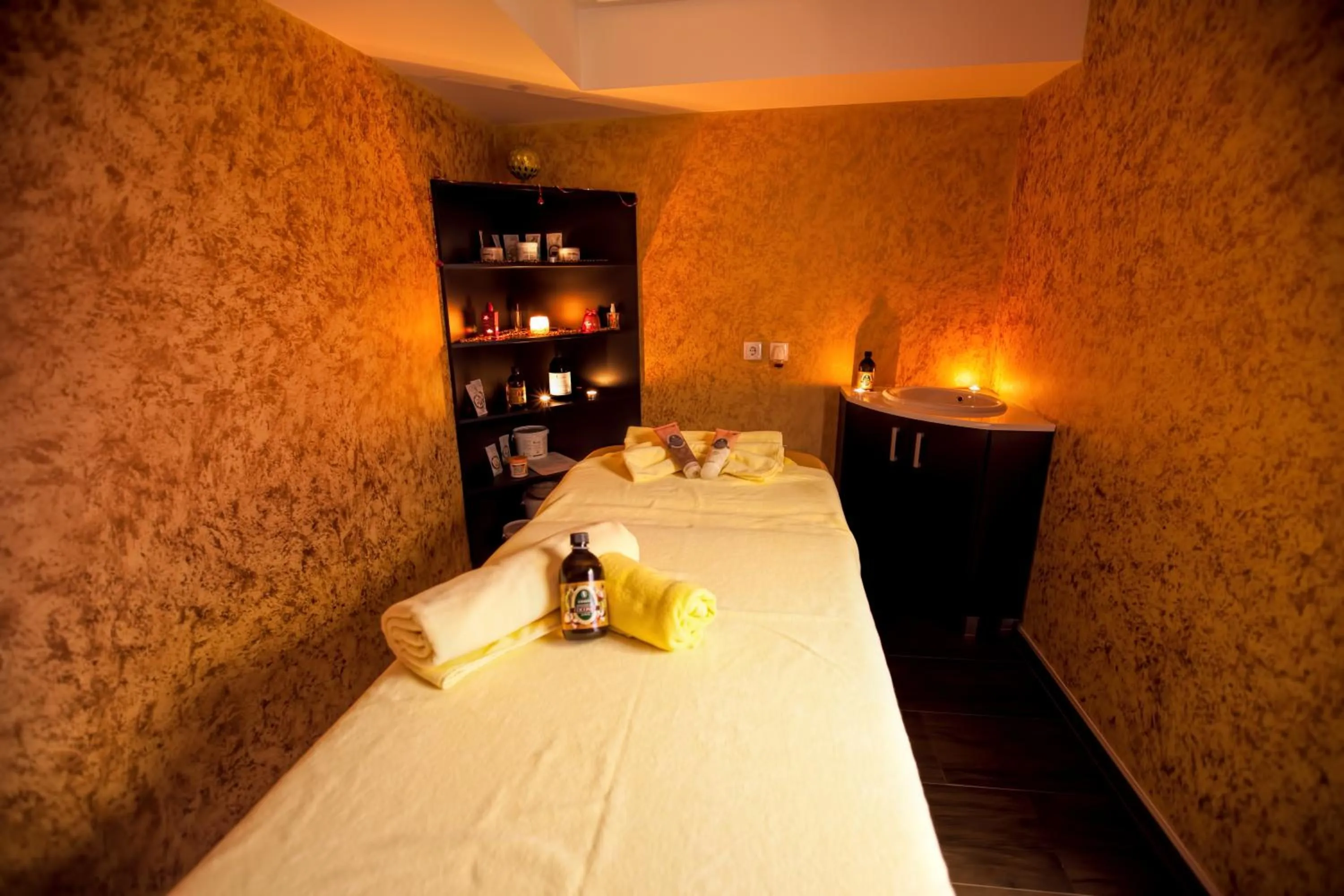 Massage, Bed in City Palace Hotel