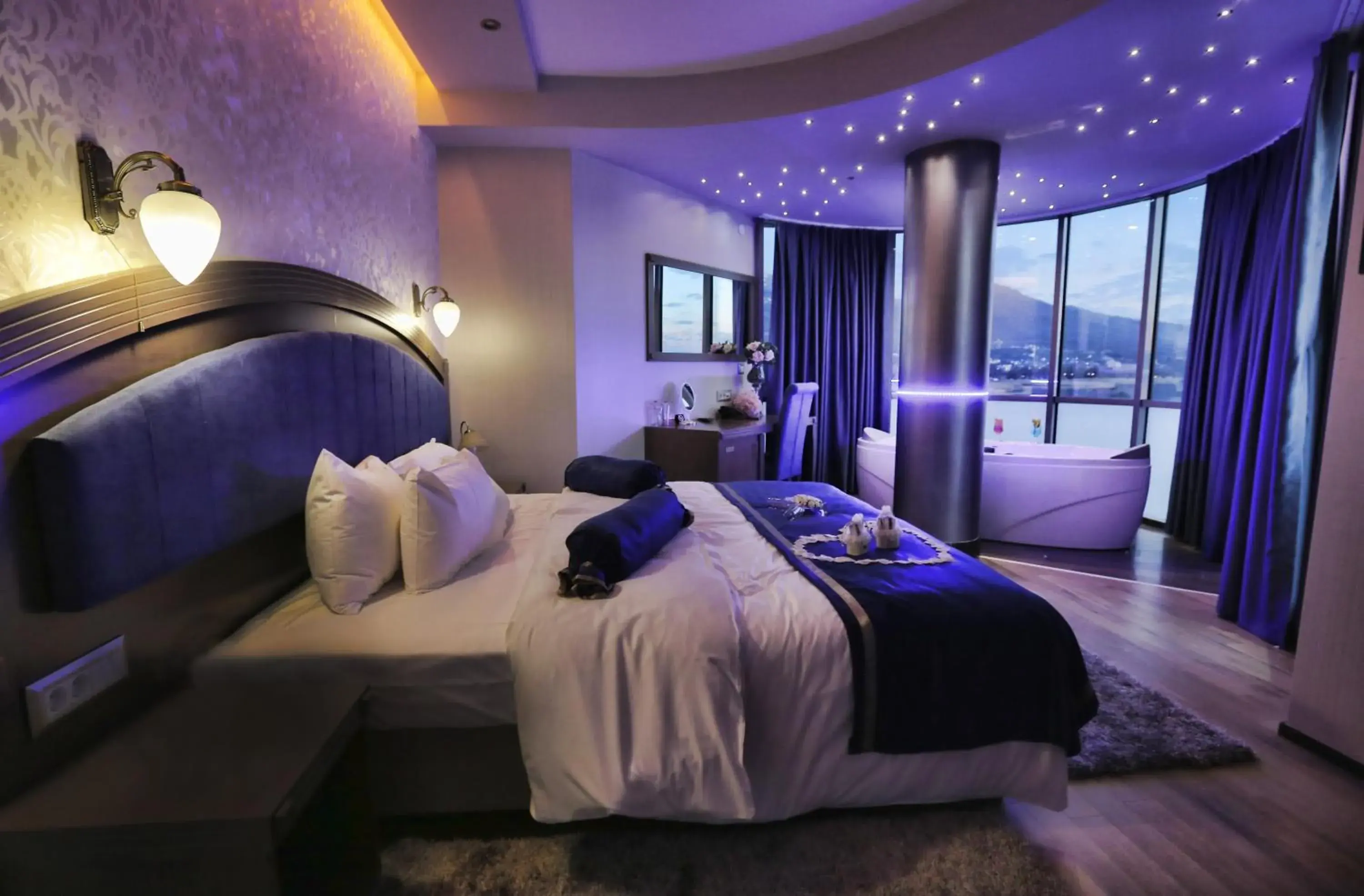 Deluxe Double Room with Balcony and Lake View in City Palace Hotel Deluxe Double Room with Balcony and Lake View in City Palace Hotel