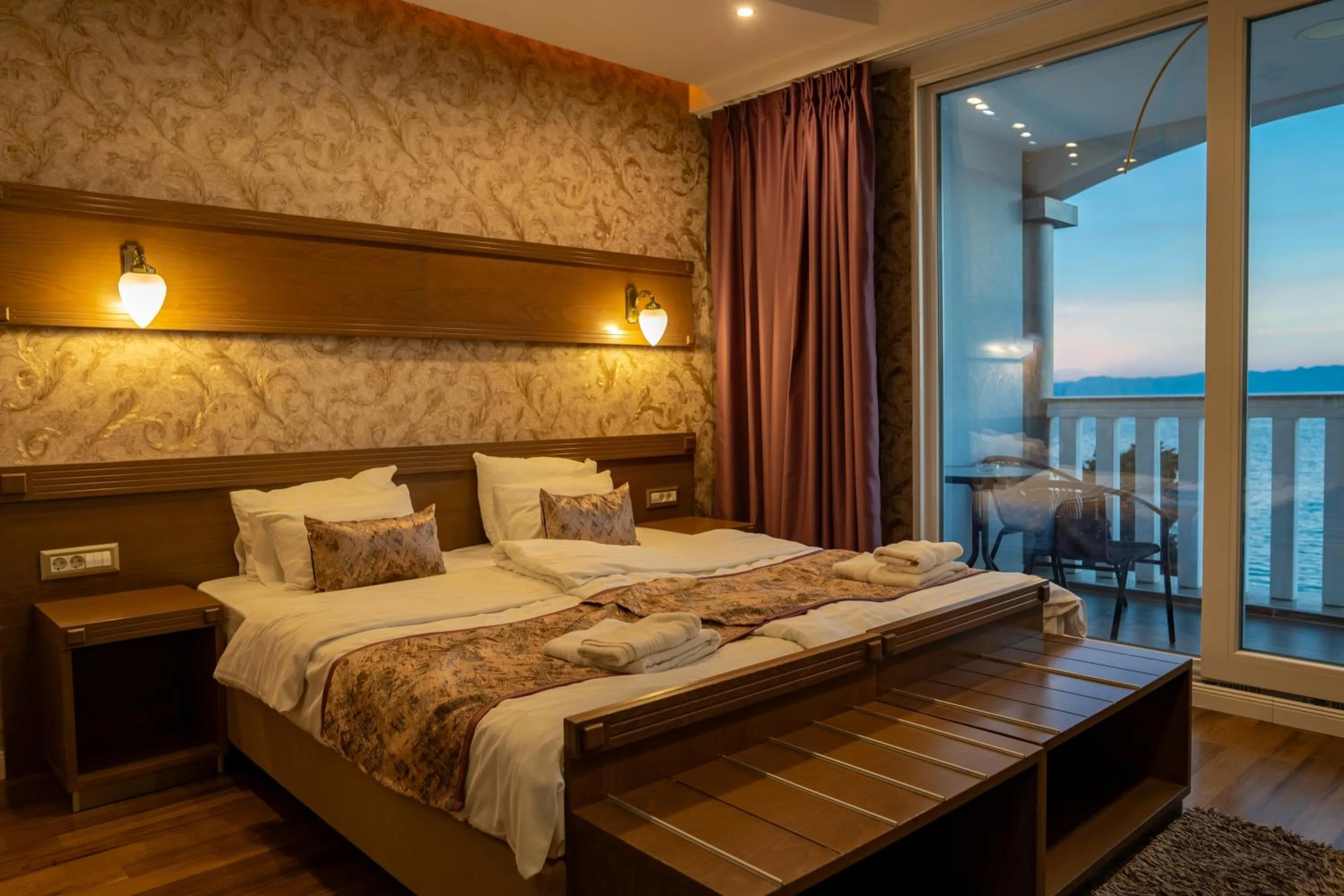 Bed in City Palace Hotel