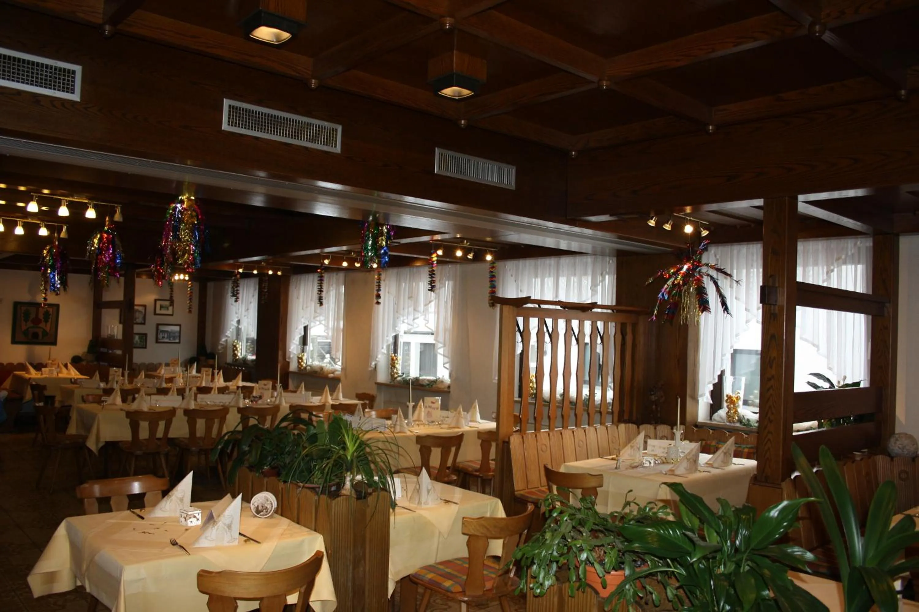 Restaurant/places to eat in Gasthof und Pension Zur Frischen Quelle