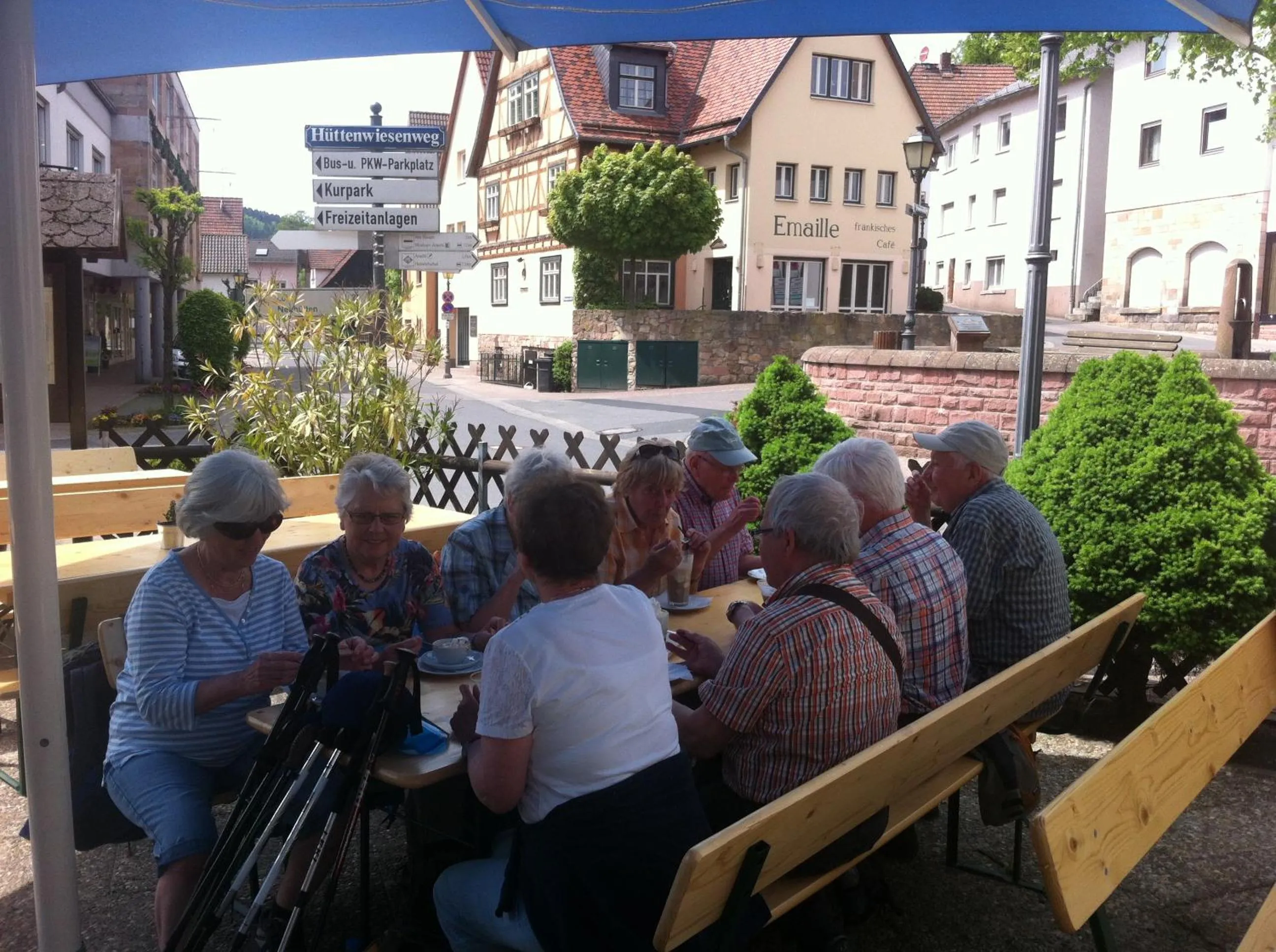 group of guests in Gasthof und Pension Zur Frischen Quelle