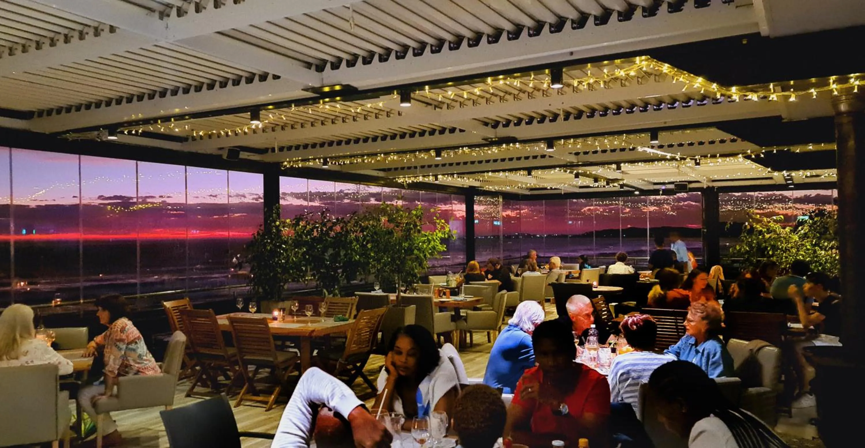 Restaurant/places to eat in Brenton Haven Beachfront Resort