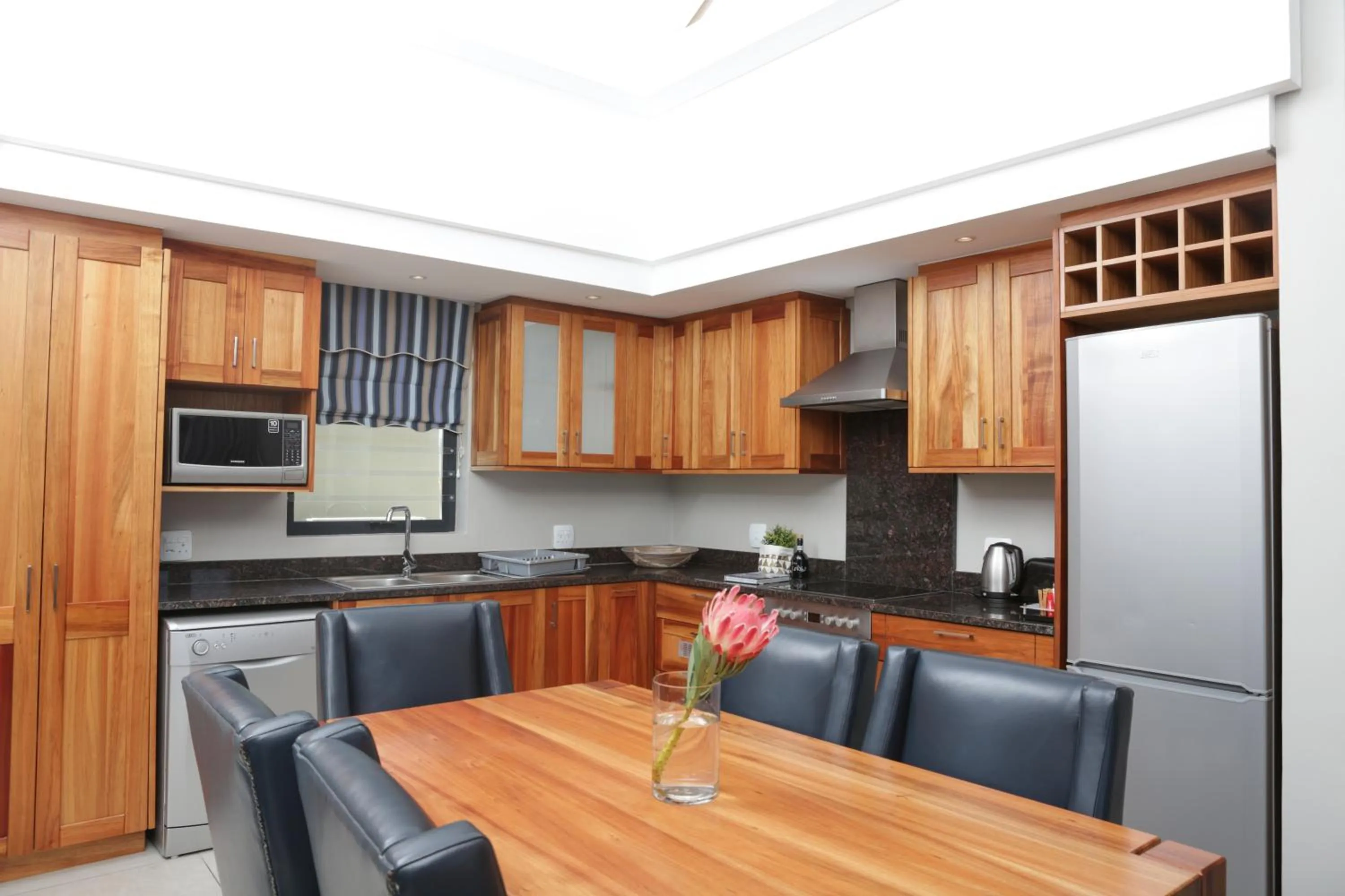 Kitchen or kitchenette in Brenton Haven Beachfront Resort