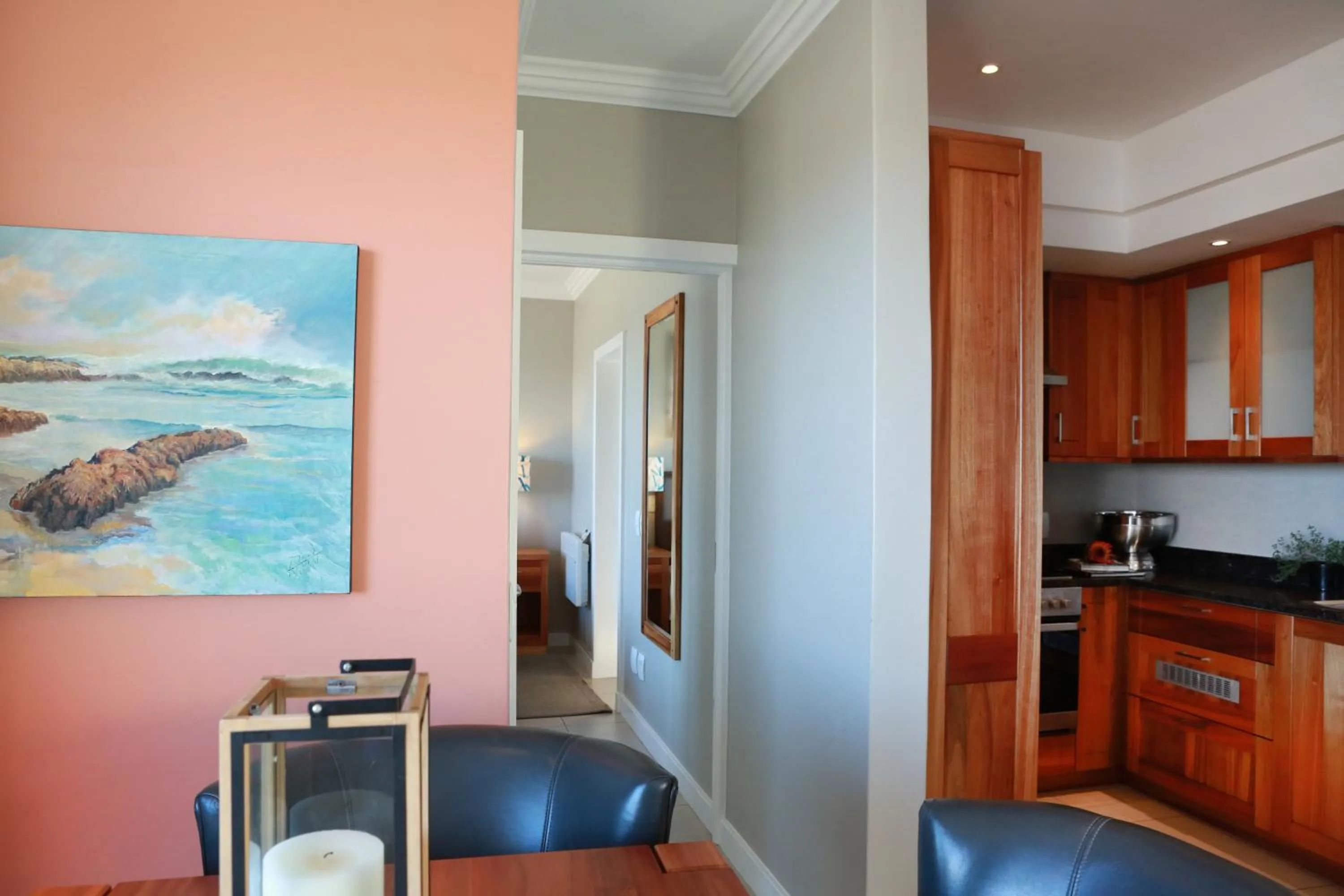 Communal lounge/ TV room in Brenton Haven Beachfront Resort