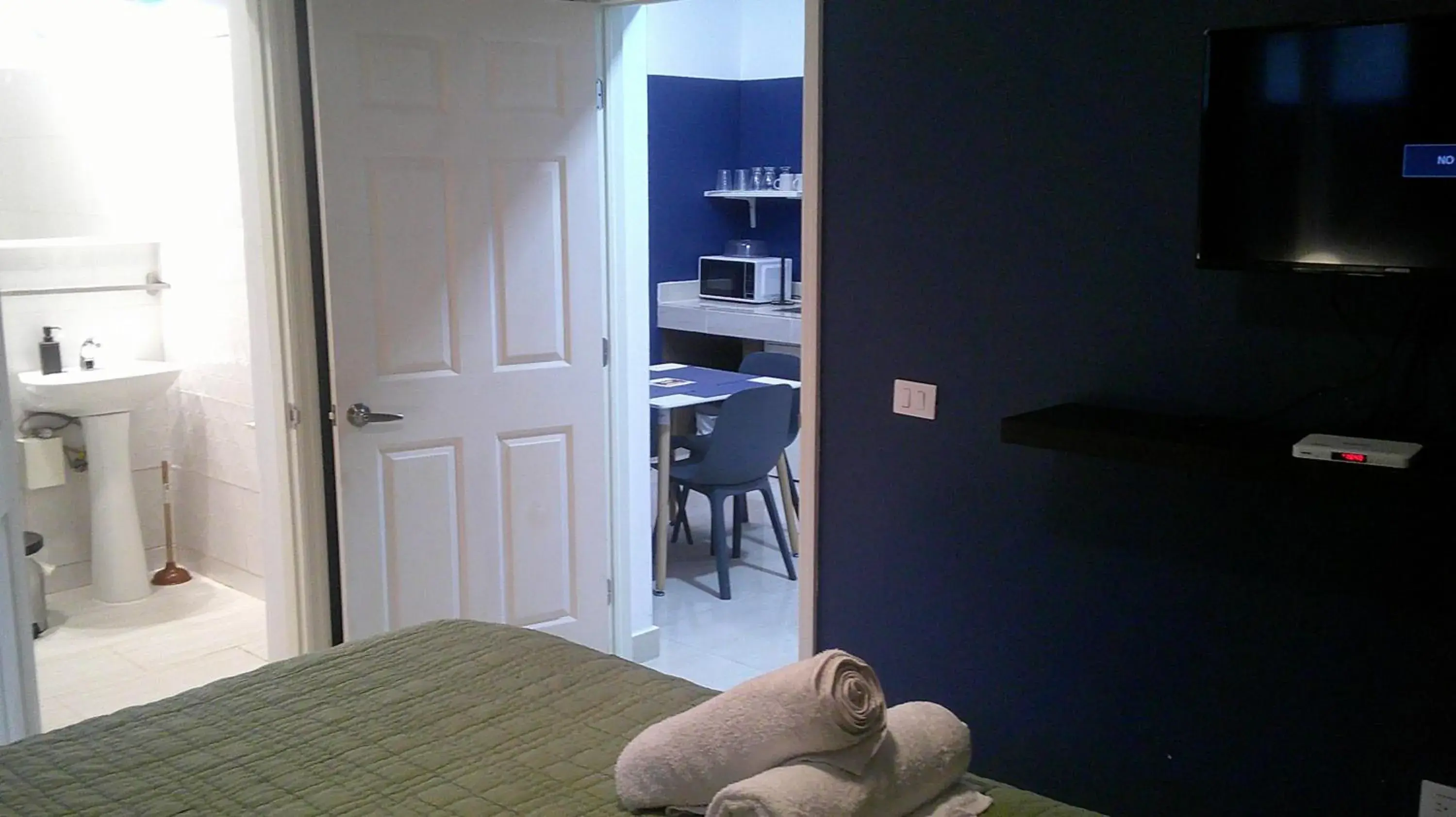 Studio with Garden View in E&J Boutique Residences Studio with Garden View in E&J Boutique Residences