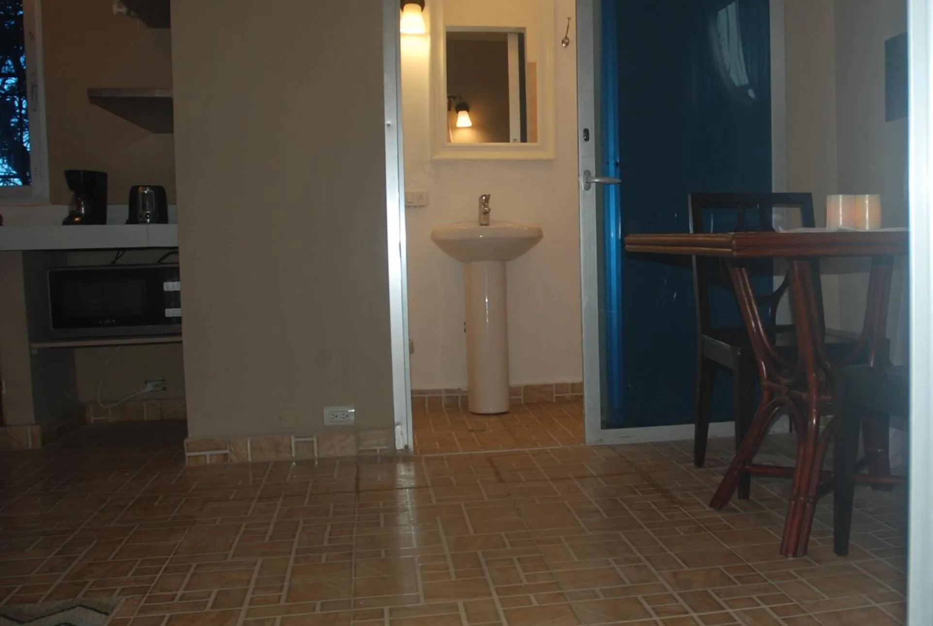 E&J Boutique Residences