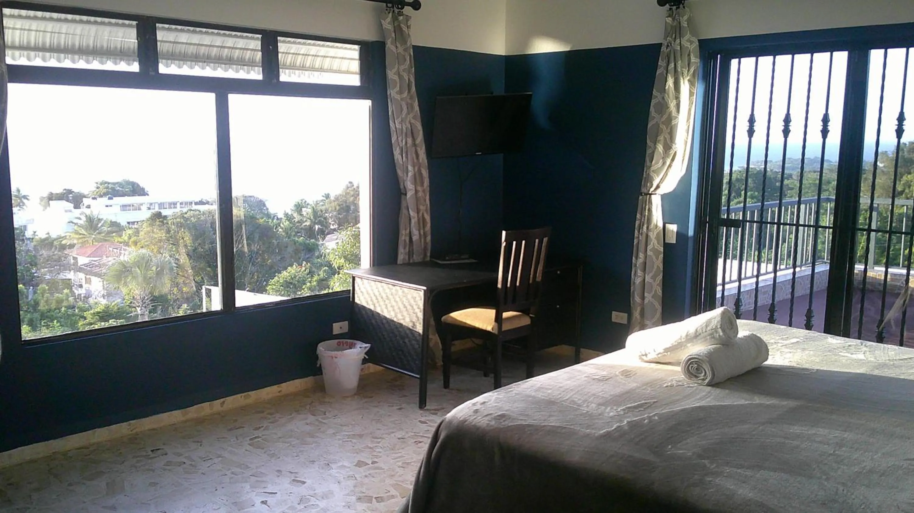 E&J Boutique Residences