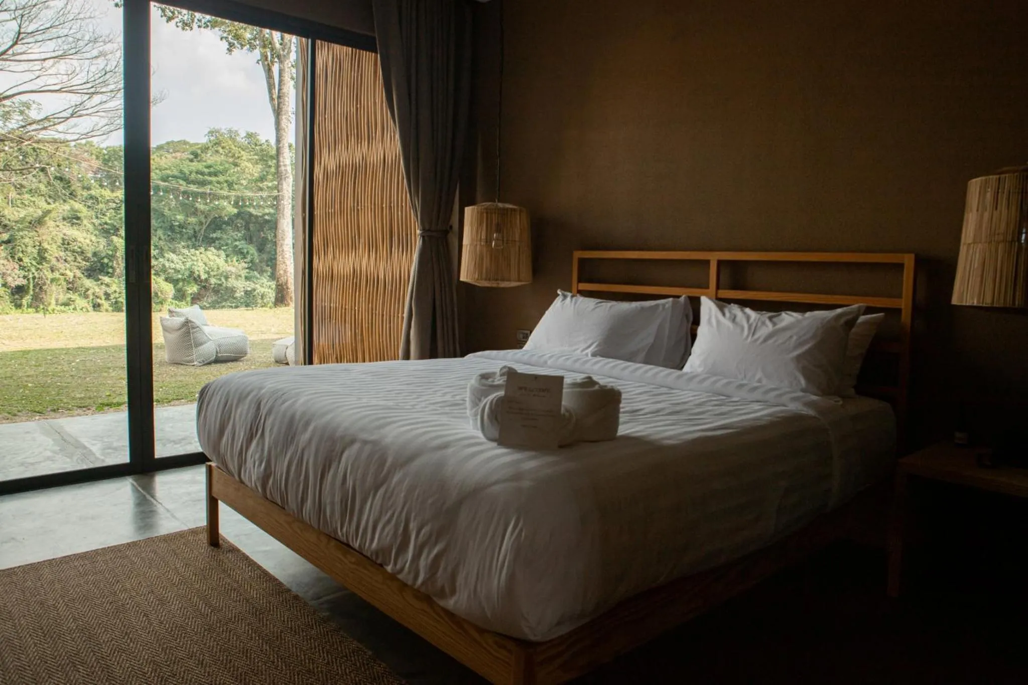 Bed in Historykan Kanchanaburi Hotel