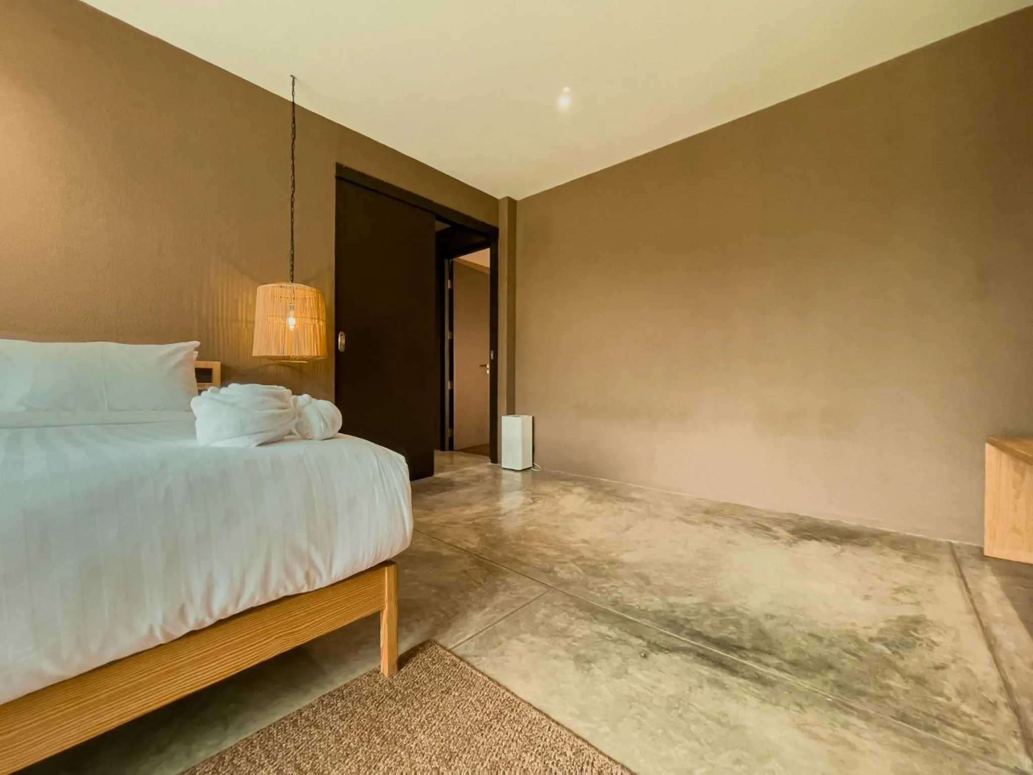 Bed in Historykan Kanchanaburi Hotel