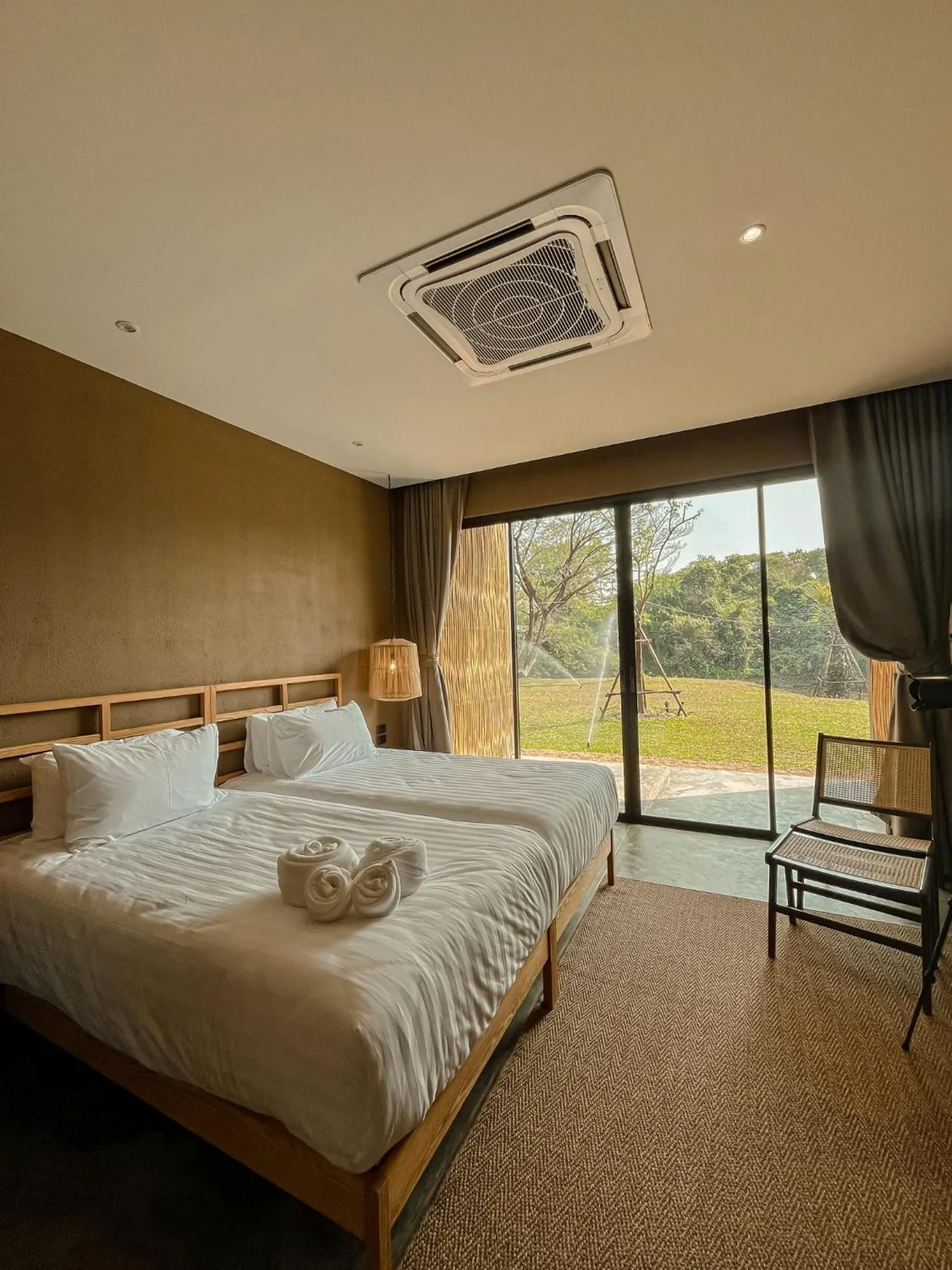 Bed in Historykan Kanchanaburi Hotel