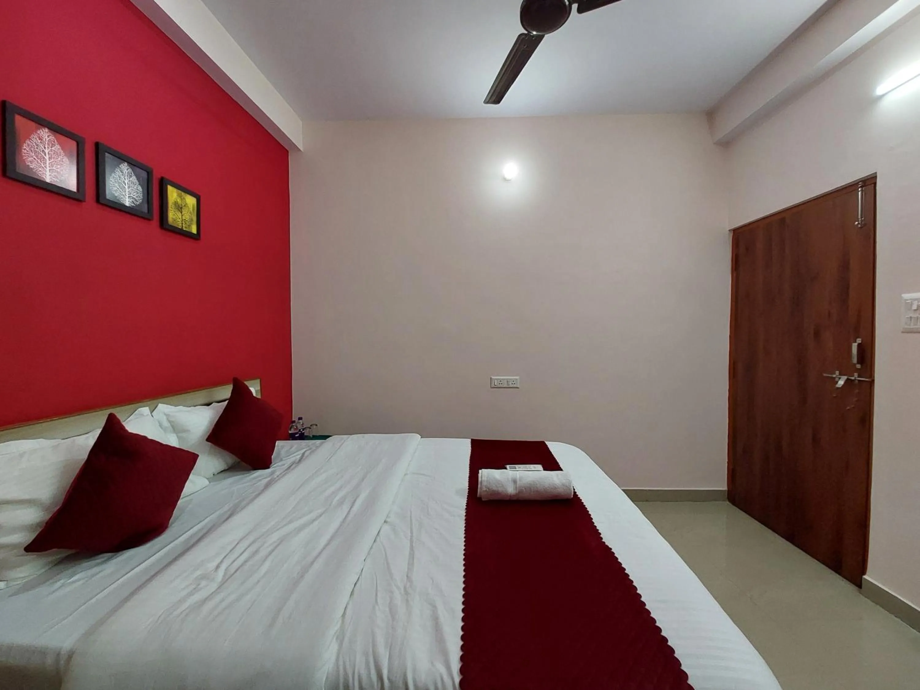 Bed in Manor Residency