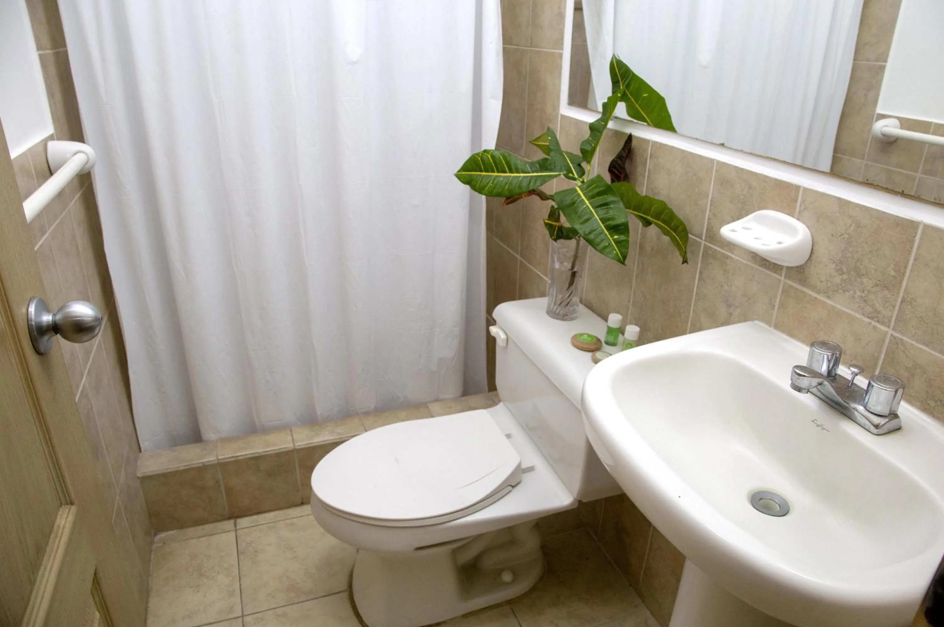 Bathroom in Hotel Green 9 & Beach Resort Casablanca