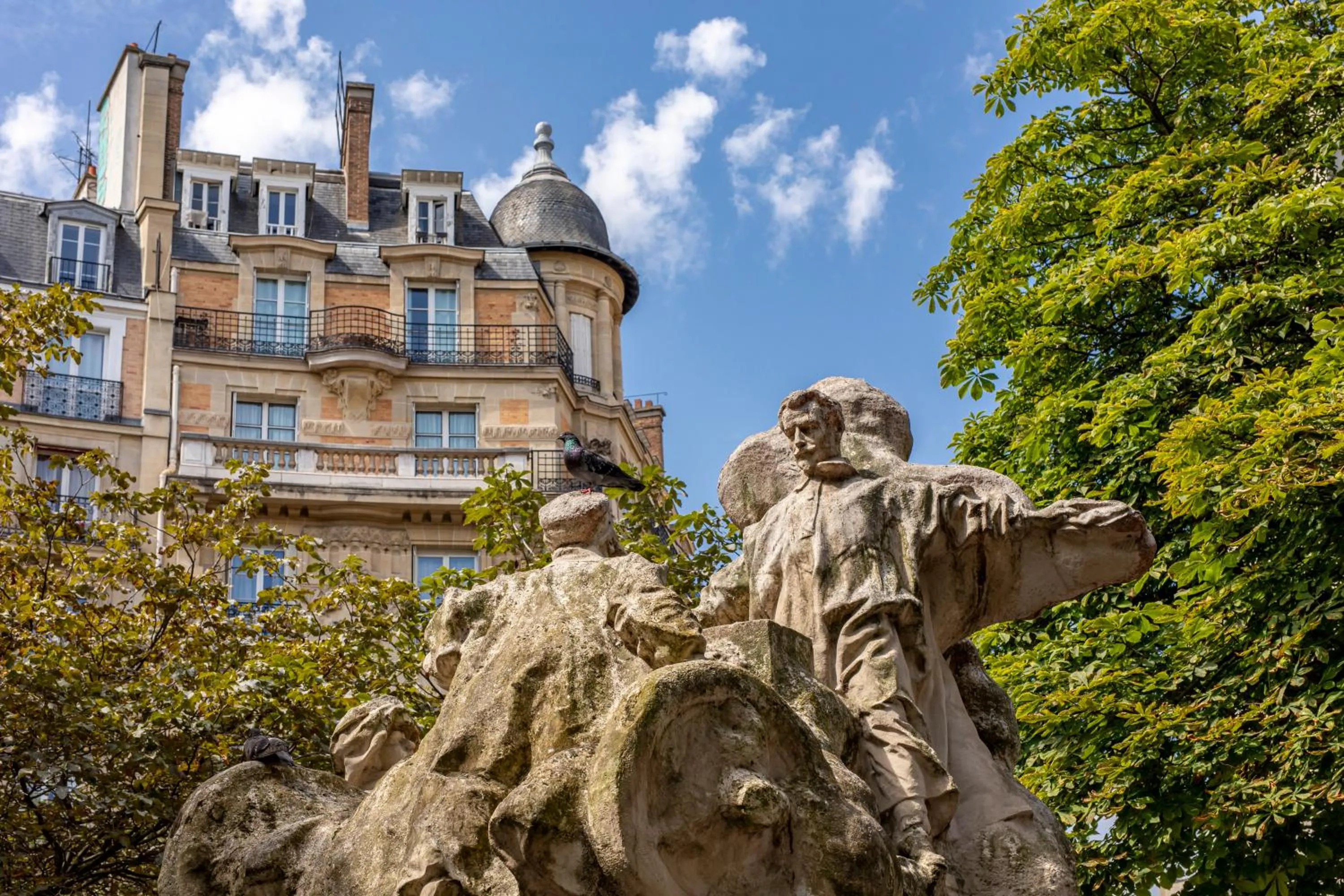 Neighbourhood in Suites FL By Sweett