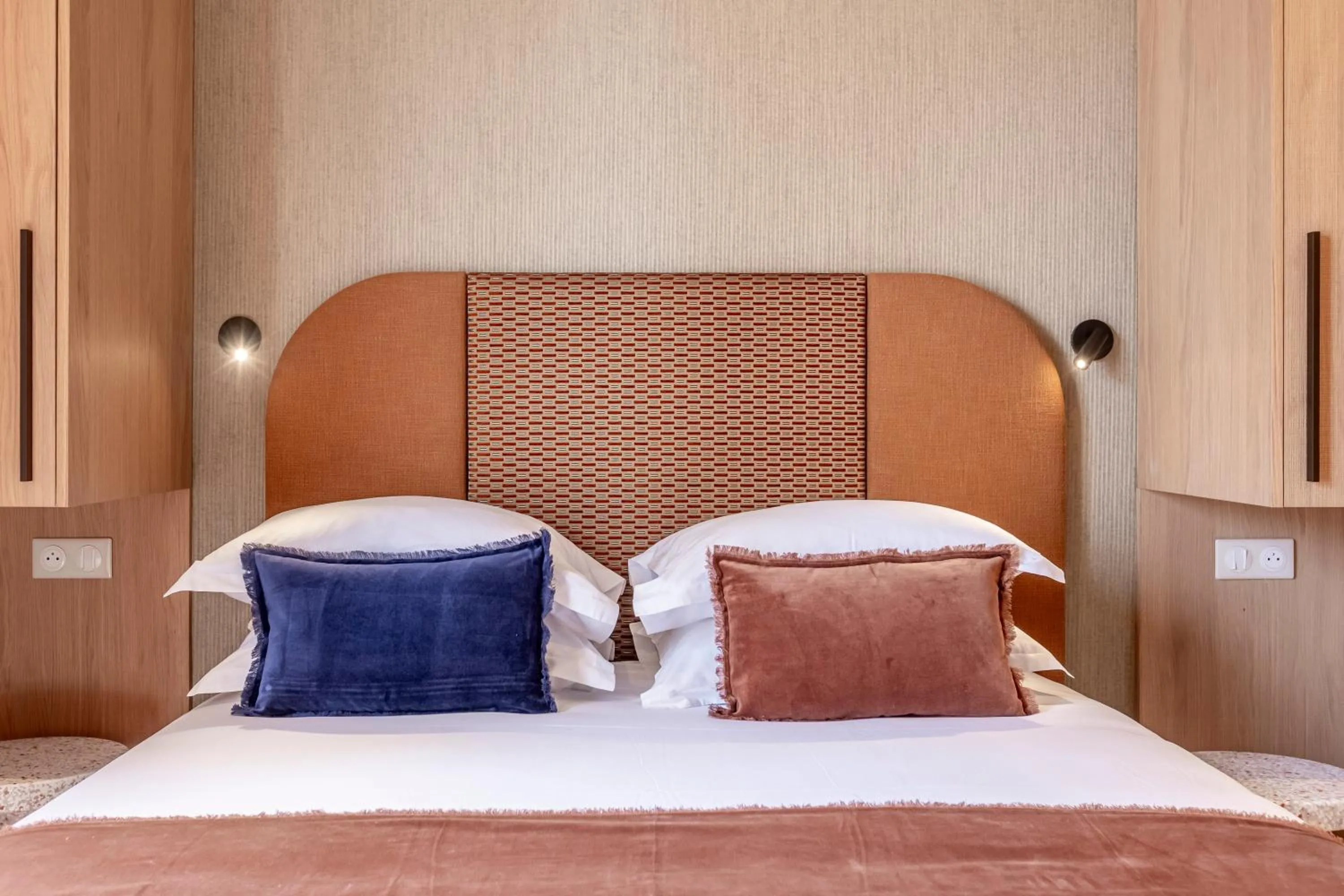 Bed in Suites FL By Sweett