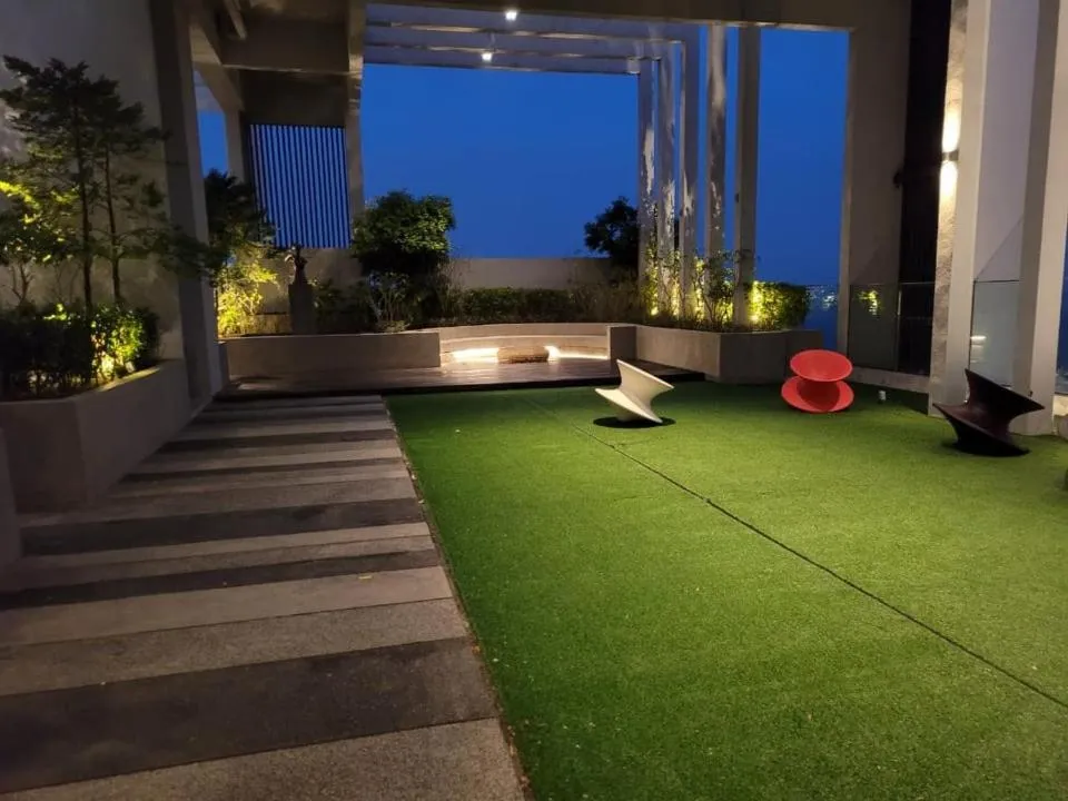 GM 1205 Couple Cozy Netflix 100mbps BySTAY