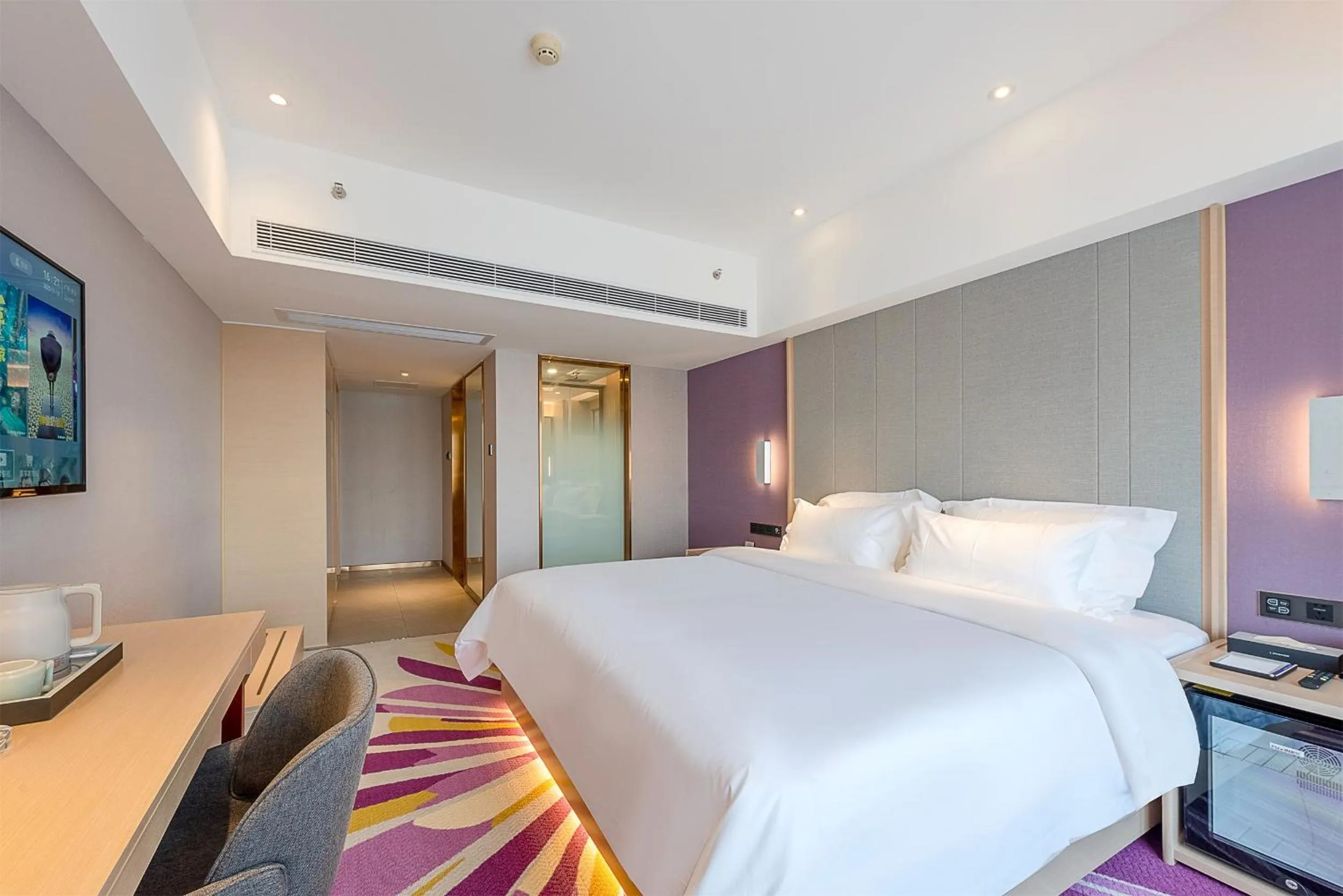 Lavande Hotel Guangzhou Taigucang Shayuan