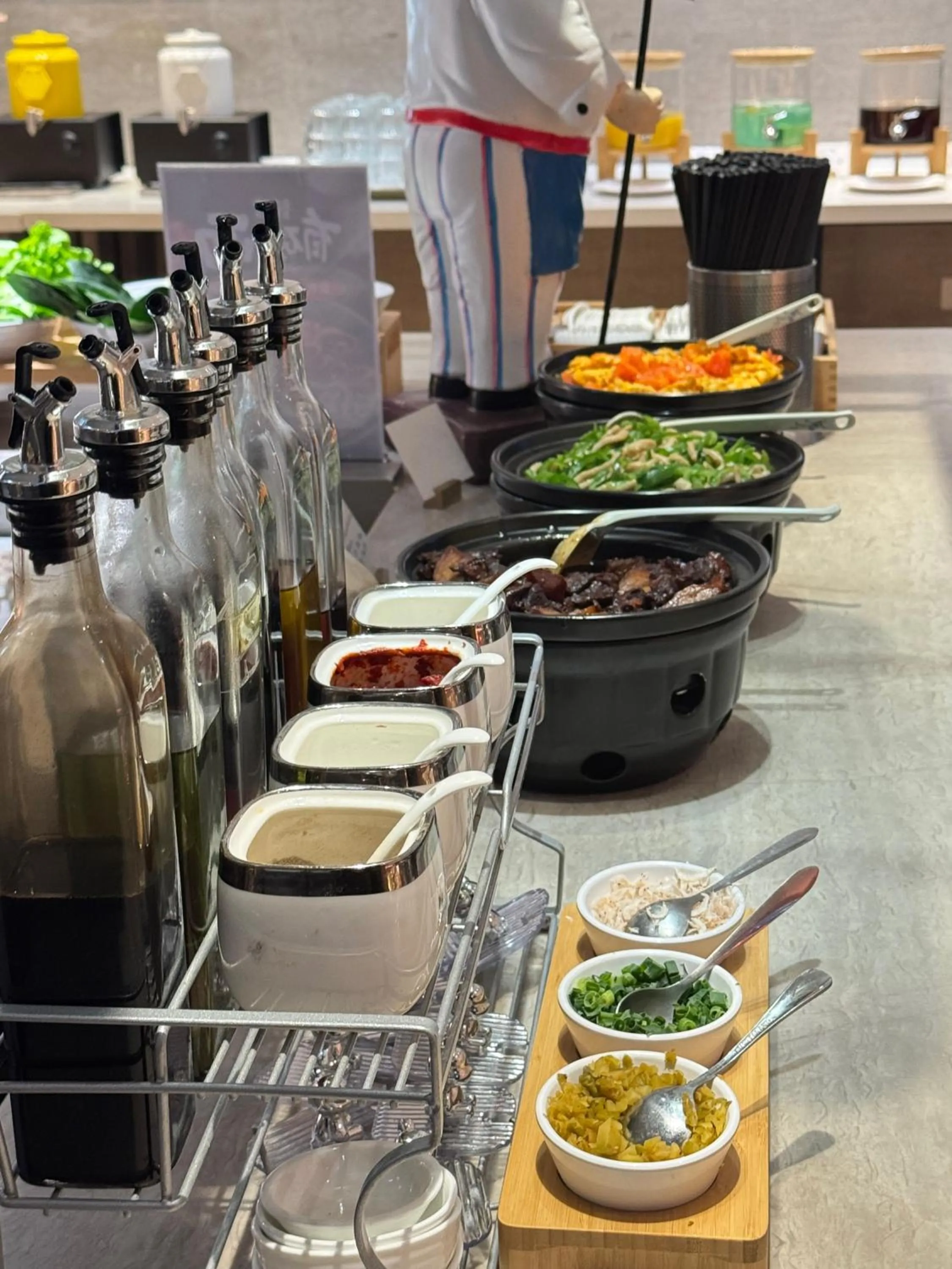 Buffet breakfast in Holiday Inn Express Shanghai New Jinqiao by IHG