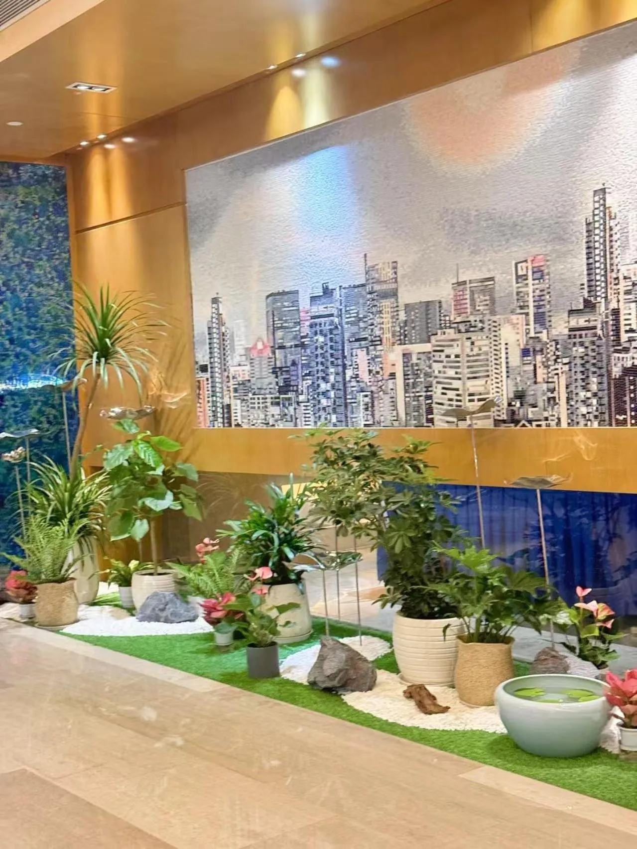 Lobby or reception in Holiday Inn Express Shanghai New Jinqiao by IHG
