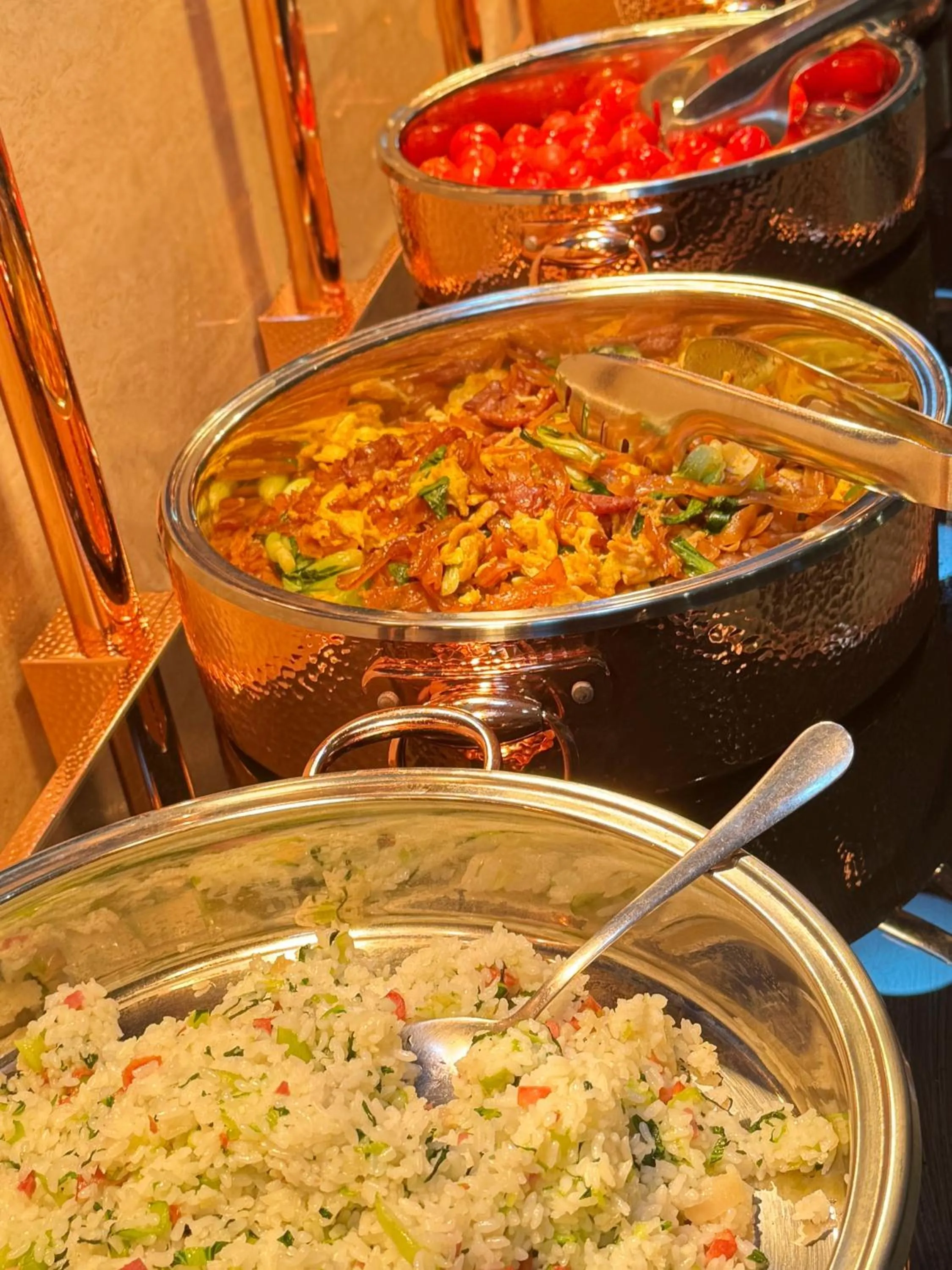 Buffet breakfast in Holiday Inn Express Shanghai New Jinqiao by IHG