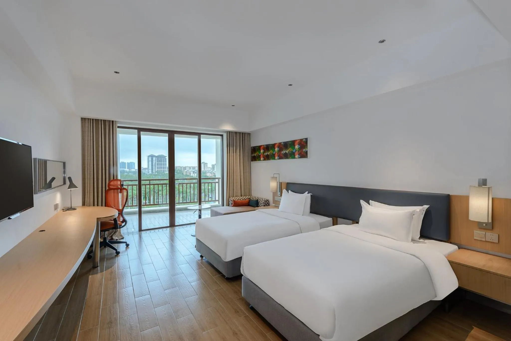 Photo of the whole room, Bed in Holiday Inn Express Haikou West Coast by IHG