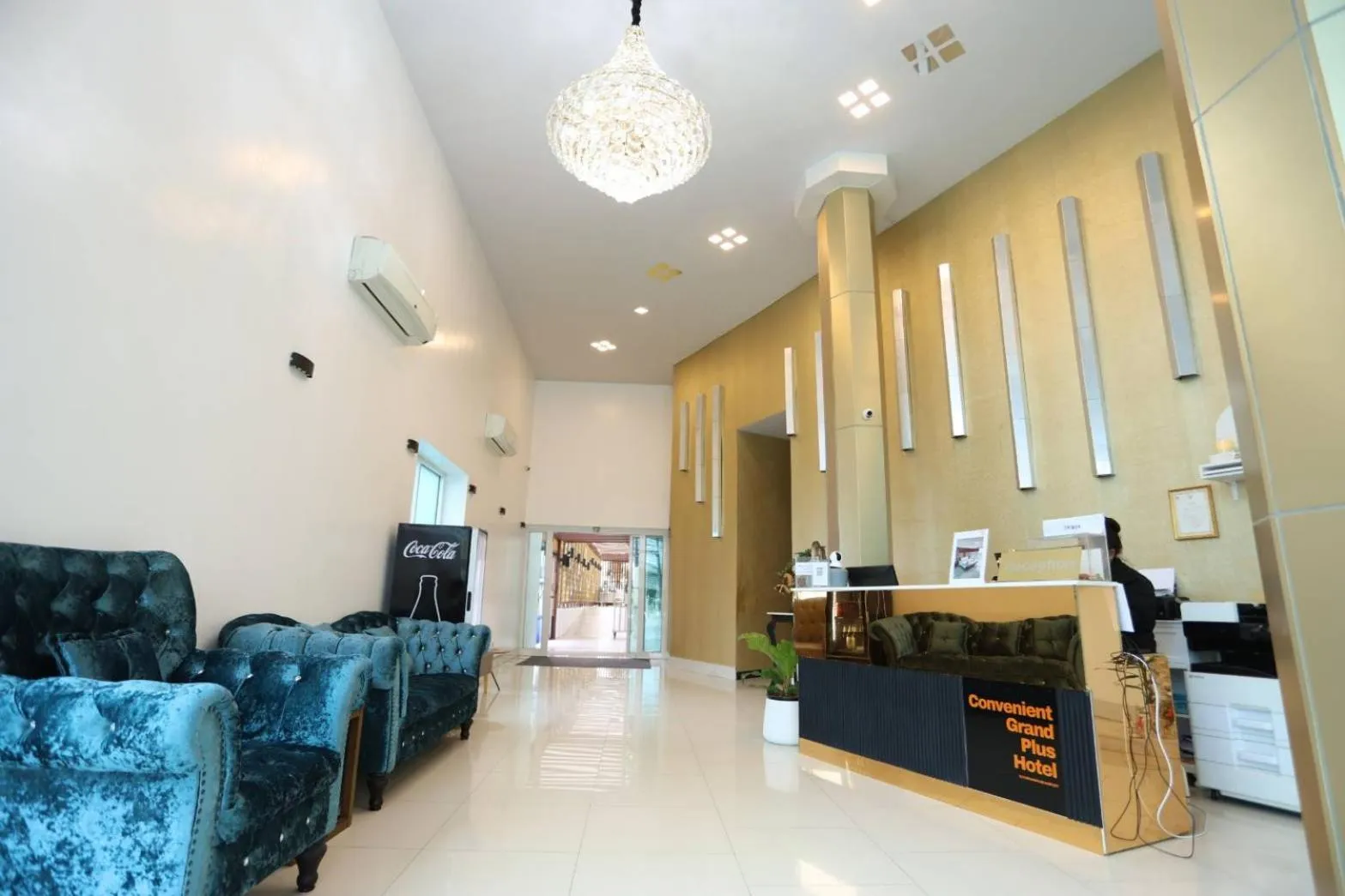 Property building in Convenient Grand Plus Hotel Suvarnabhumi